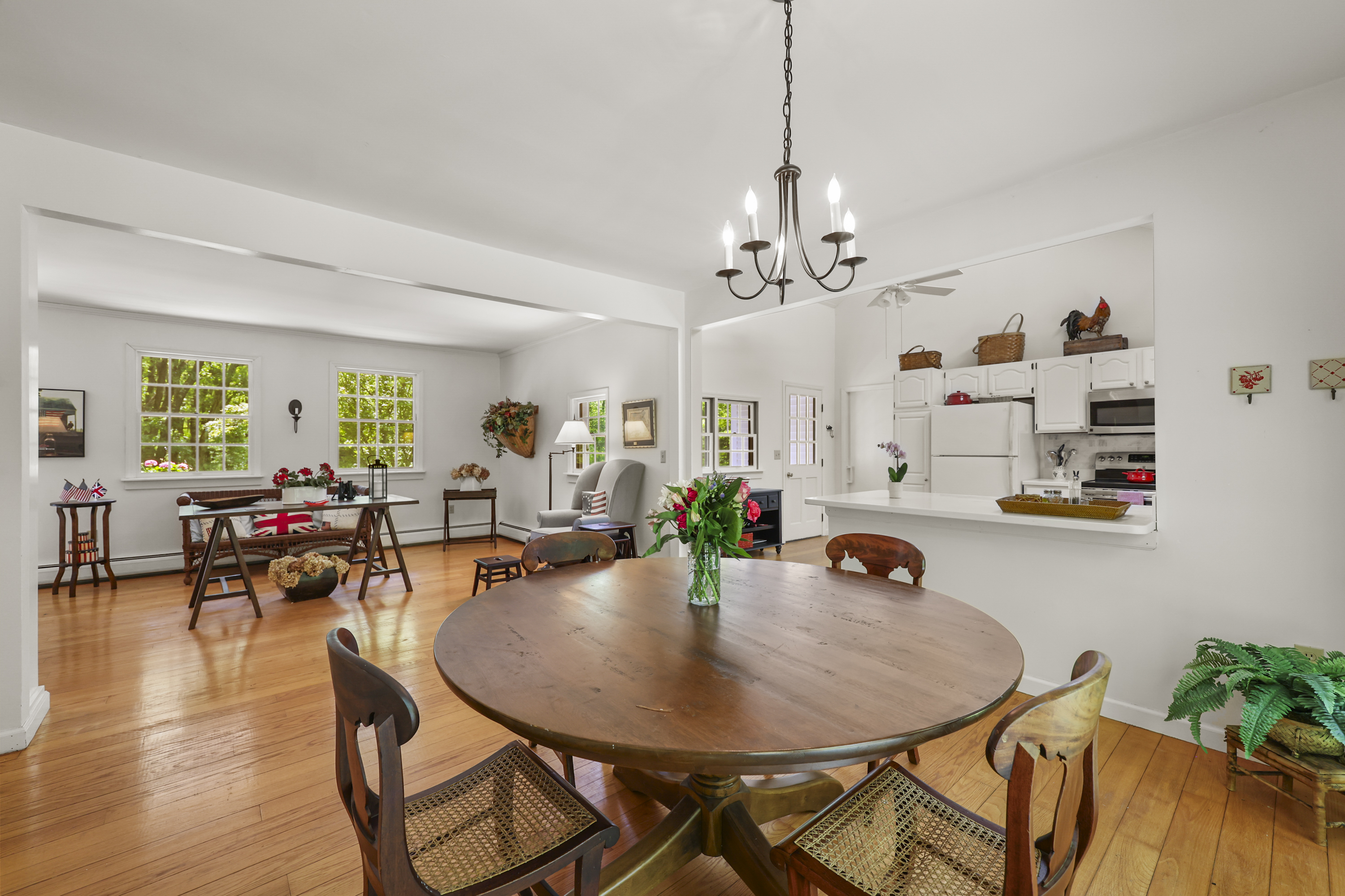  MODERN COMFORT MEETS TIMELESS NEW ENGLAND FARMHOUSE CHARM - 物件實景