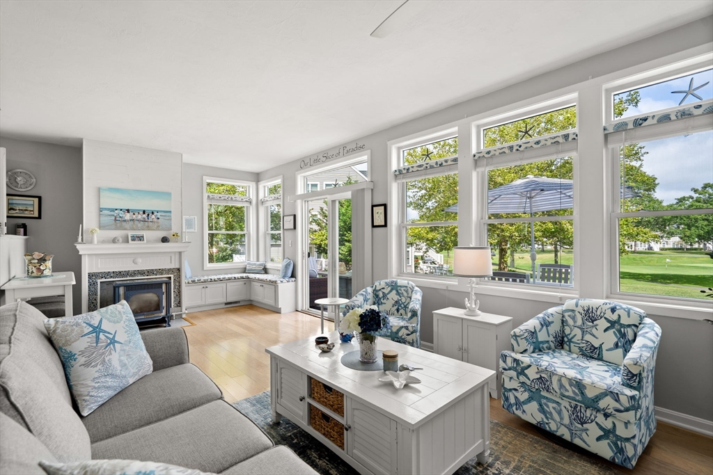 Plymouth, Massachusetts, 02360, United States, 2 Bedrooms Bedrooms, ,2 BathroomsBathrooms,Residential,For Sale,1917487