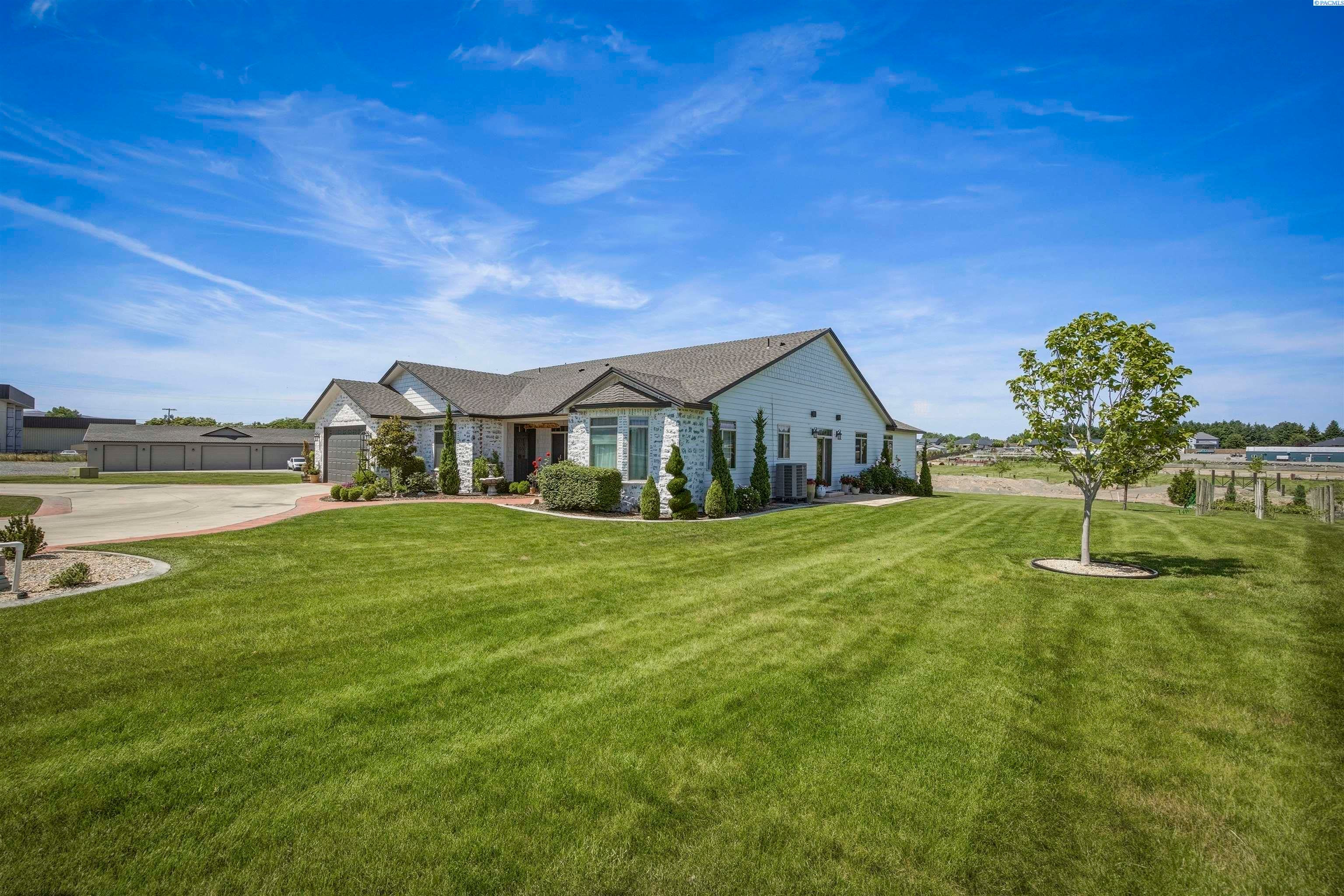 Pasco, Washington, 99301, United States, 4 Bedrooms Bedrooms, ,1 BathroomBathrooms,Residential,For Sale,2013794