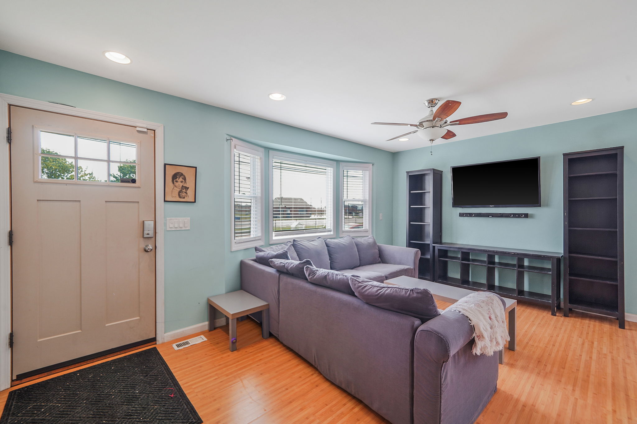 Patchogue, New York, 11772, United States, 2 Bedrooms Bedrooms, ,2 BathroomsBathrooms,Residential,For Sale,2049279