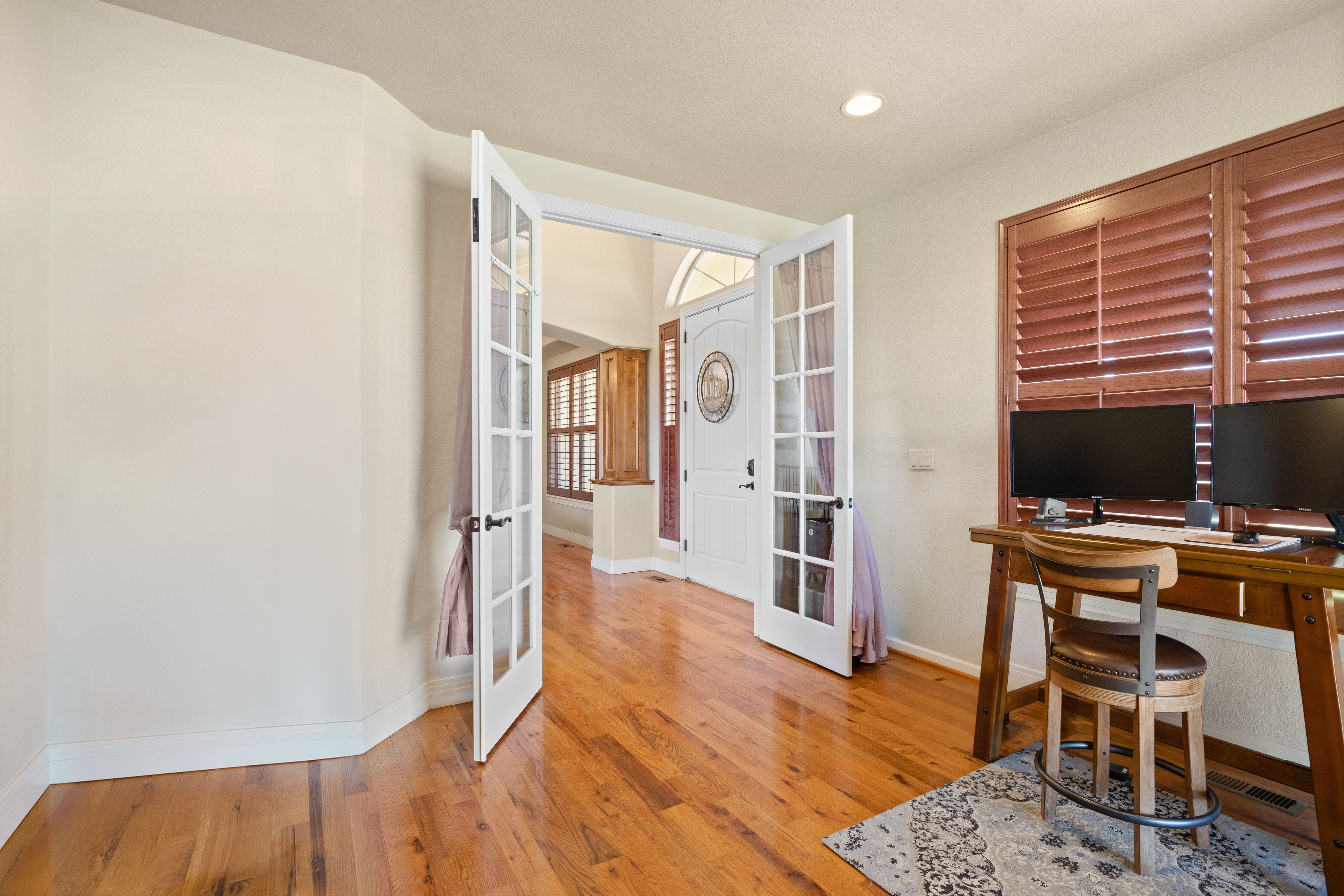  Set on 2.35 acres in Spring Valley Ranch - 物件實景