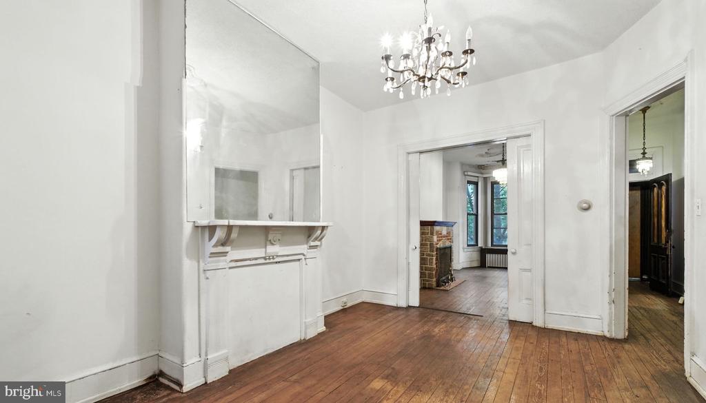 Washington, District of Columbia, 20003, United States, 3 Bedrooms Bedrooms, ,1 BathroomBathrooms,Residential,For Sale,1944860