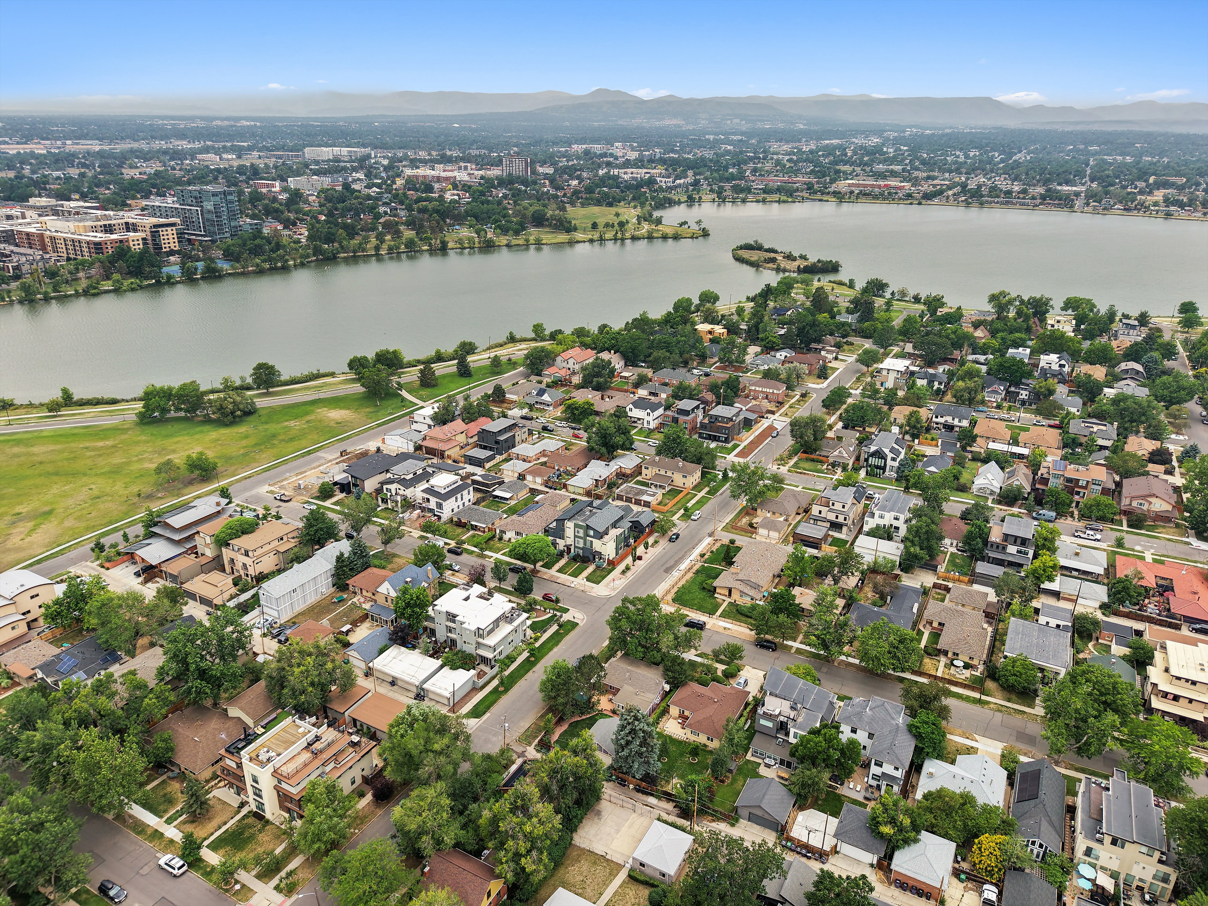  Beautifully Updated Brick Ranch One Block from Sloans Lake - 物件實景