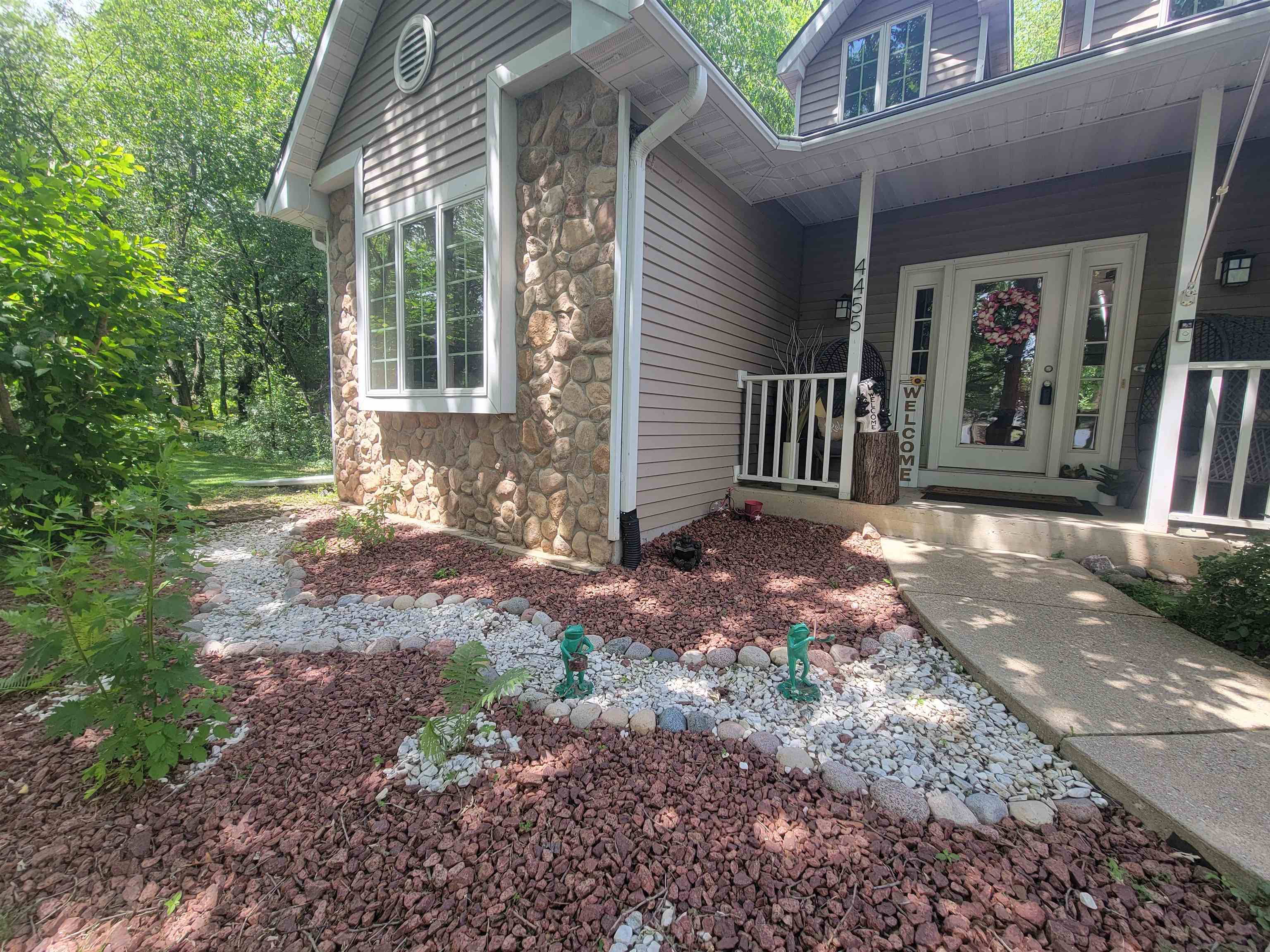 Janesville, Wisconsin, 53546, United States, 4 Bedrooms Bedrooms, ,4 BathroomsBathrooms,Residential,For Sale,2026156