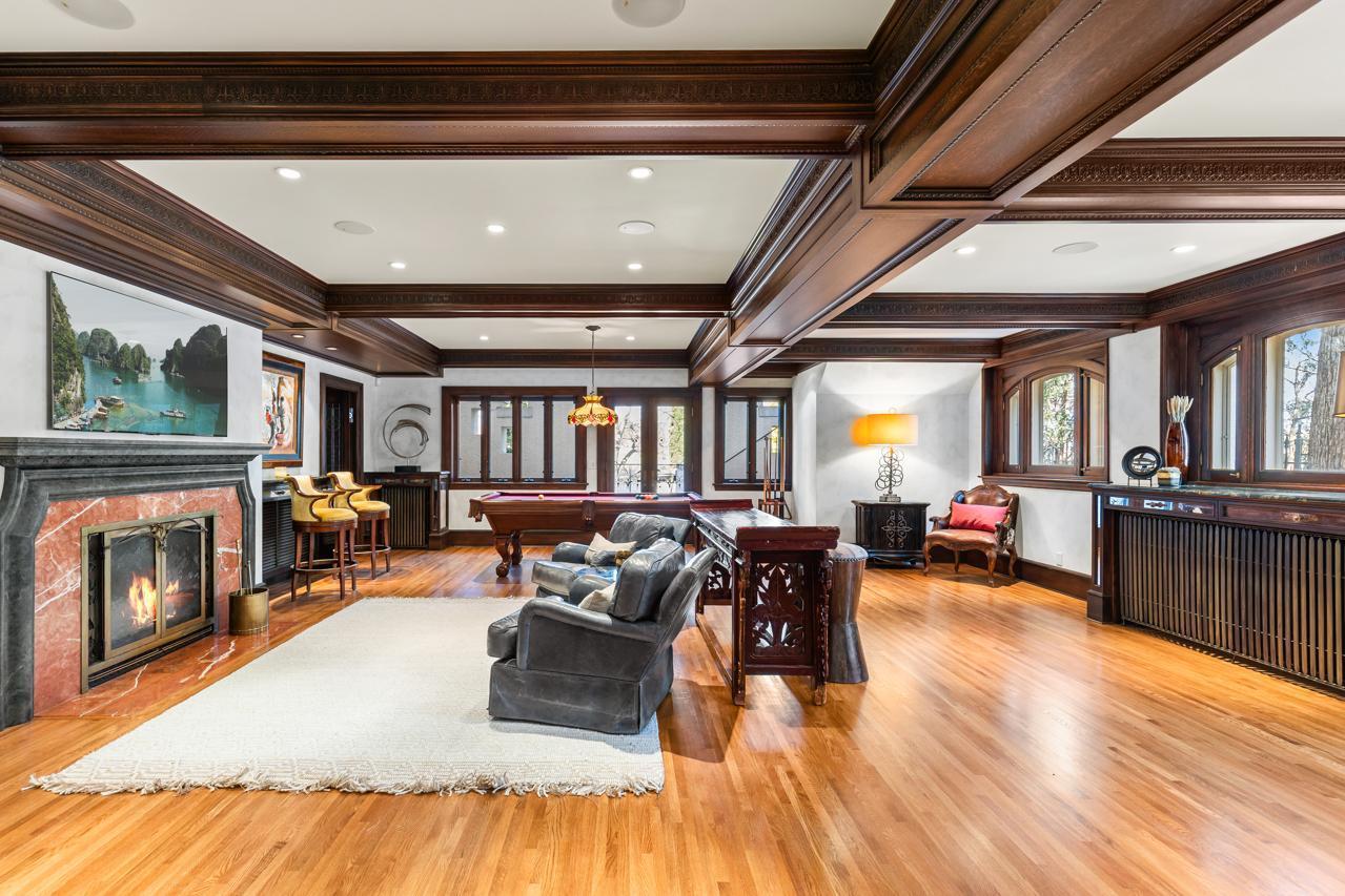 Minneapolis, Minnesota, 55405, United States, 4 Bedrooms Bedrooms, ,4 BathroomsBathrooms,Residential,For Sale,1821266