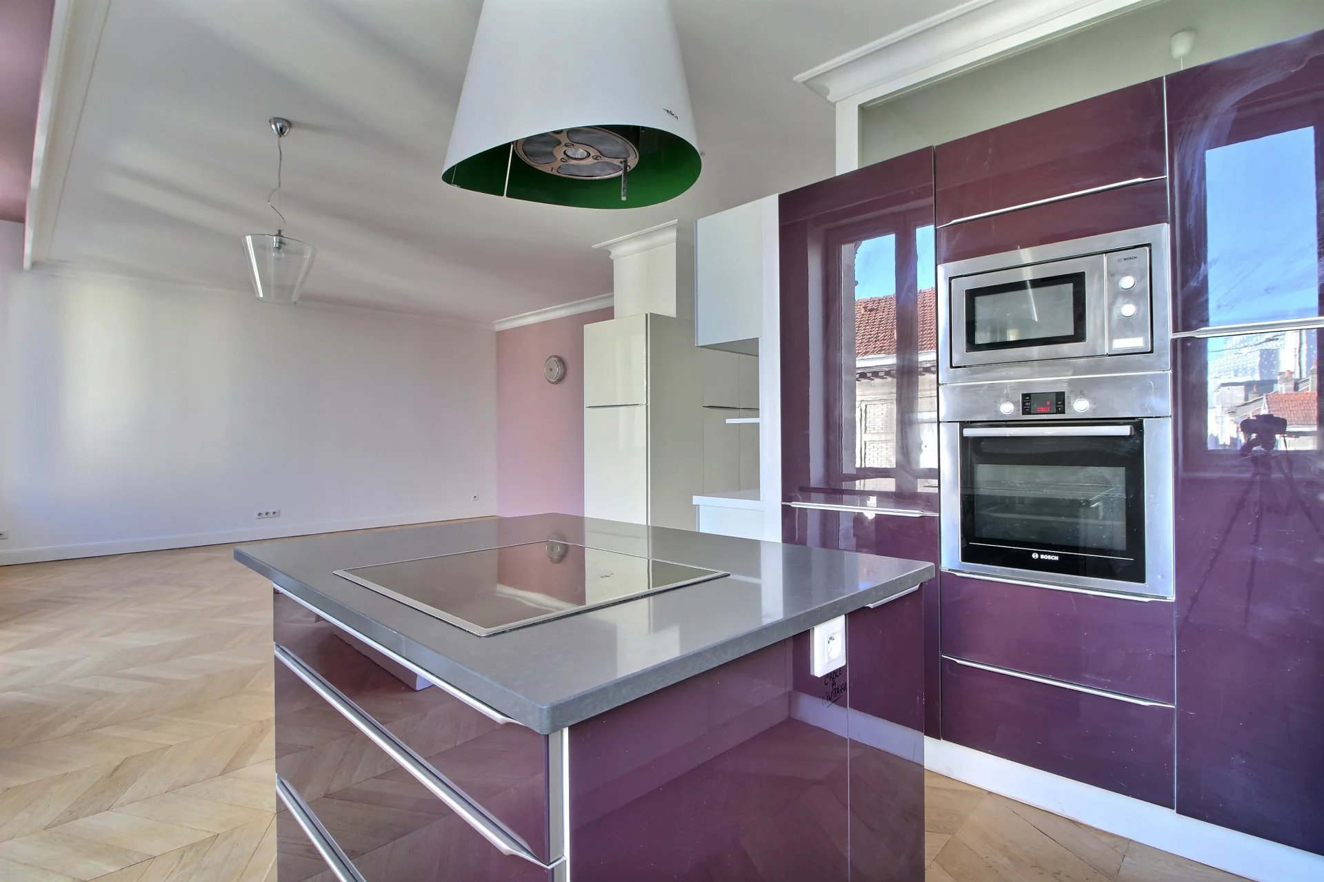 Bordeaux, New Aquitaine, 33000, FR, 2 Bedrooms Bedrooms, ,2 BathroomsBathrooms,Residential,For Sale,1995533