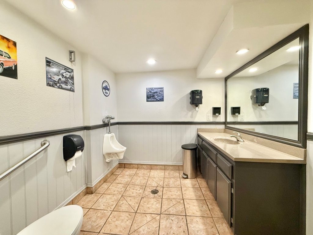 Long Beach, California, 90815, United States, 1 Bedroom Bedrooms, ,1 BathroomBathrooms,Residential,For Sale,1864208