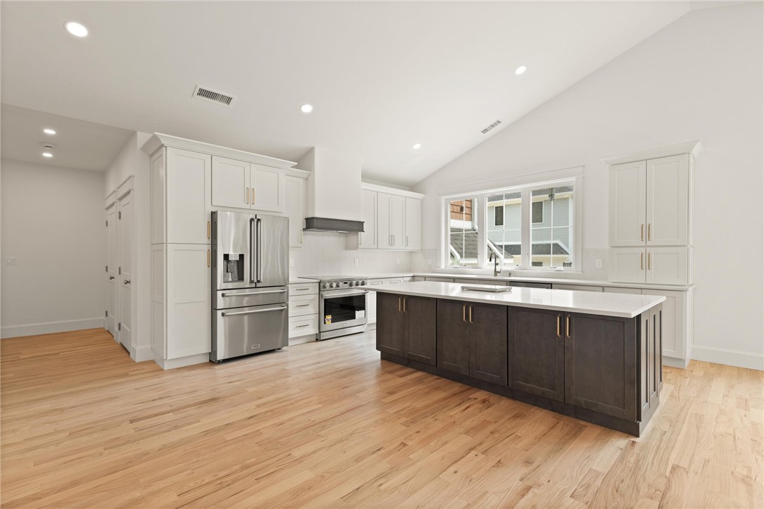 Johnston, Rhode Island, 02919, United States, 3 Bedrooms Bedrooms, ,3 BathroomsBathrooms,Residential,For Sale,1939389