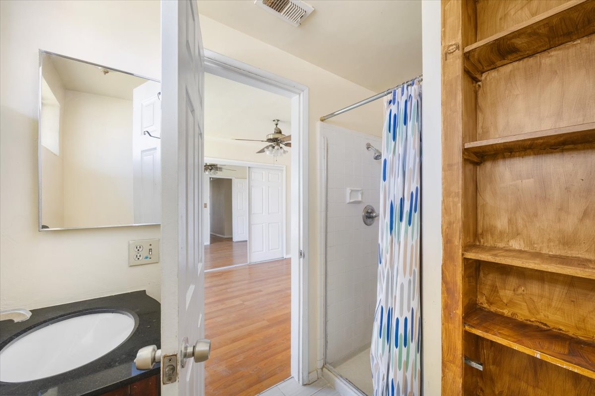 Chino, California, 91710, United States, 5 Bedrooms Bedrooms, ,3 BathroomsBathrooms,Residential,For Sale,1943036