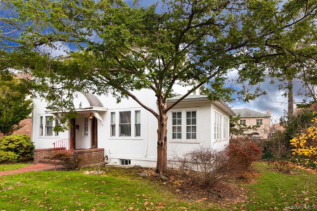 Beechhurst, New York, 11357, United States, 4 Bedrooms Bedrooms, ,1 BathroomBathrooms,Residential,For Sale,1973766