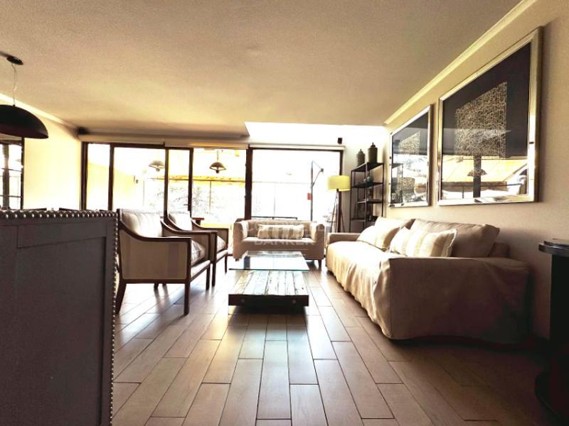 Lo Barnechea, Chile, 4 Bedrooms Bedrooms, ,4 BathroomsBathrooms,Residential,For Sale,1965177