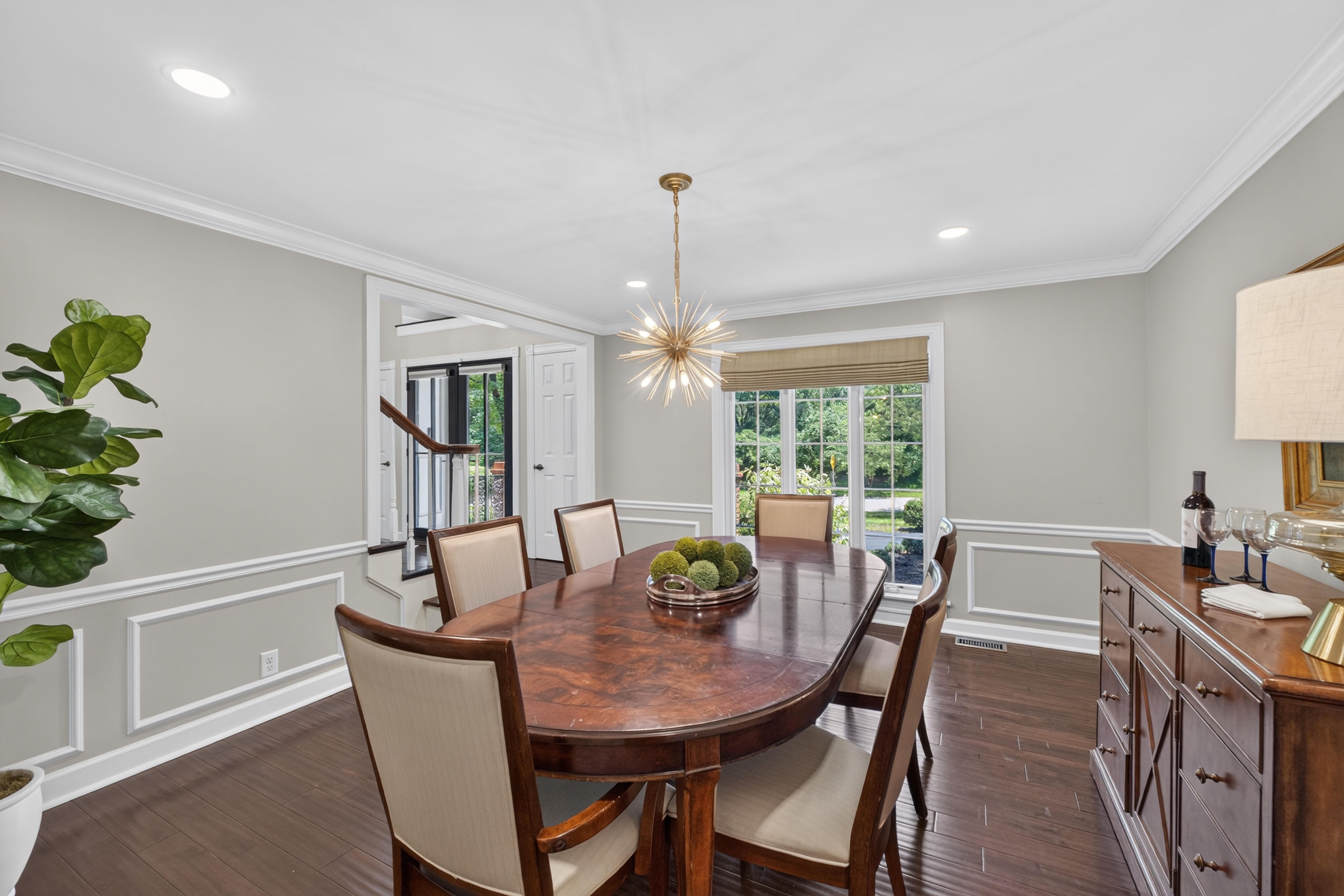  Elegant Brick Retreat on 1.5+ Acres with Modern Luxuries and Tranquil Living - 物件實景