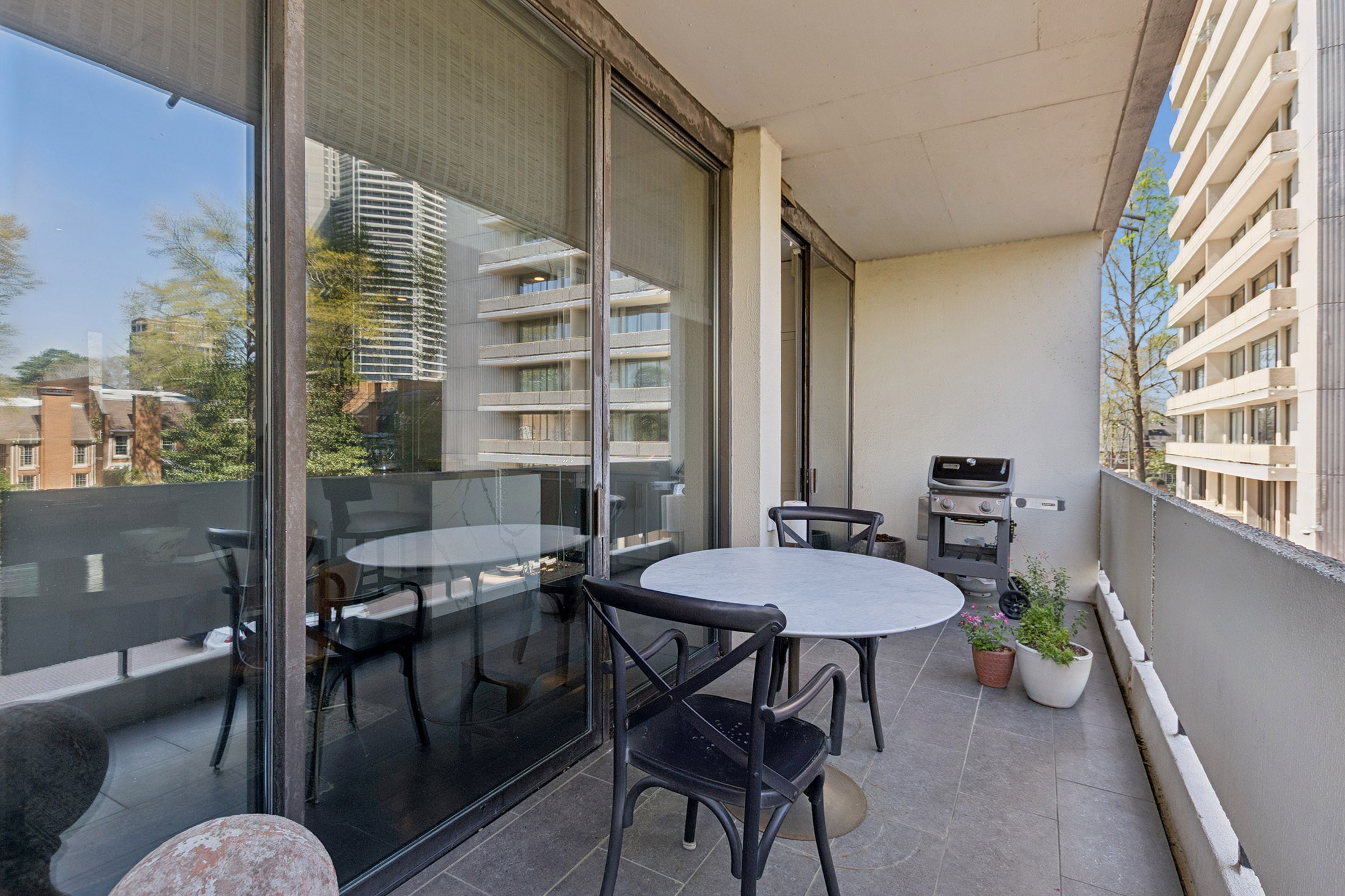  Easy Living at Plaza Towers - 物件實景