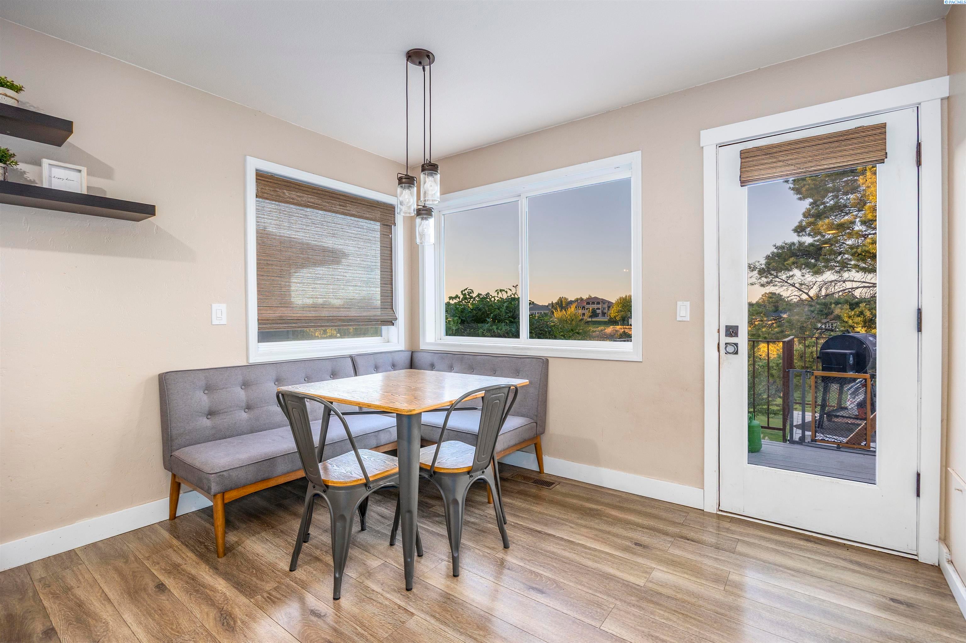 Kennewick, Washington, 99337, United States, 4 Bedrooms Bedrooms, ,2 BathroomsBathrooms,Residential,For Sale,1978666