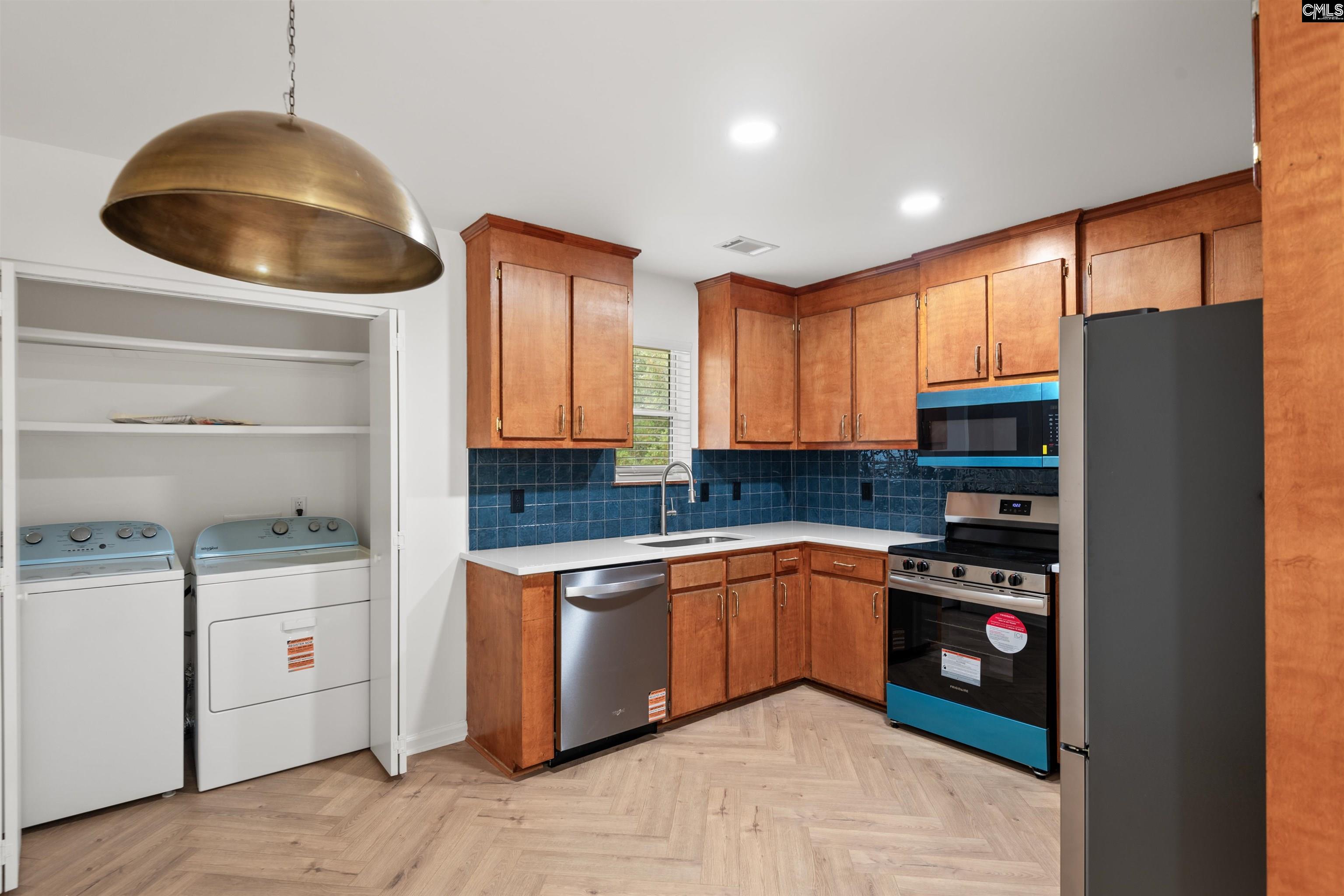 Columbia, South Carolina, 29201, United States, ,3 BathroomsBathrooms,Residential,For Sale,1926289