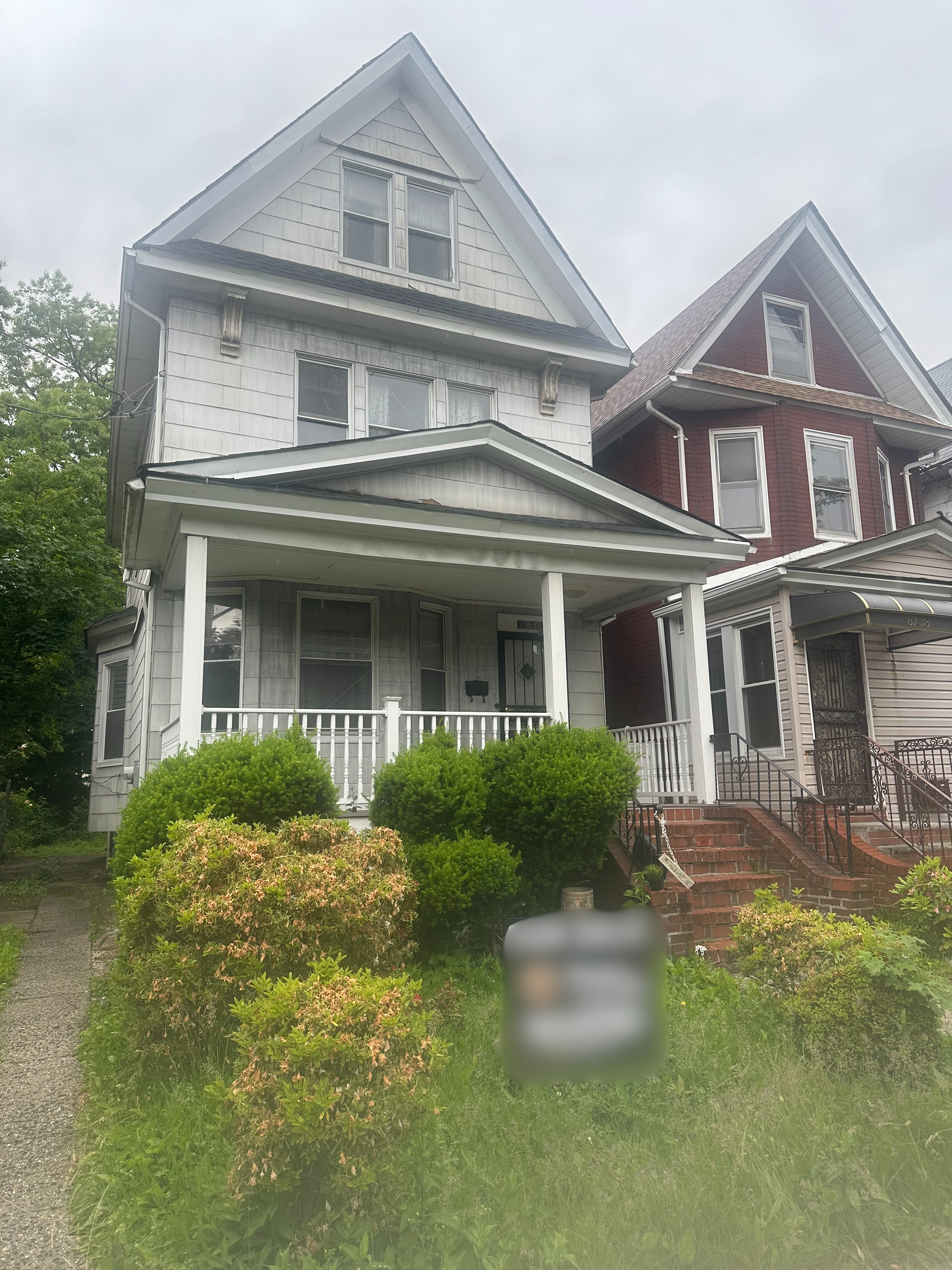 Woodhaven, New York, 11421, United States, 3 Bedrooms Bedrooms, ,2 BathroomsBathrooms,Residential,For Sale,1923915