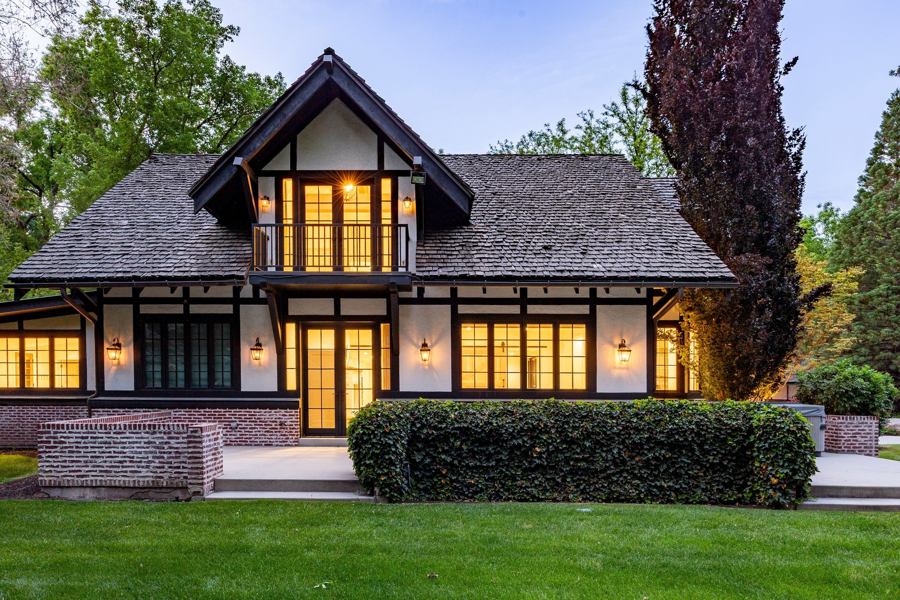  Stunning Tudor Estate in Premier Walker Lane Neighborhood - 物件實景