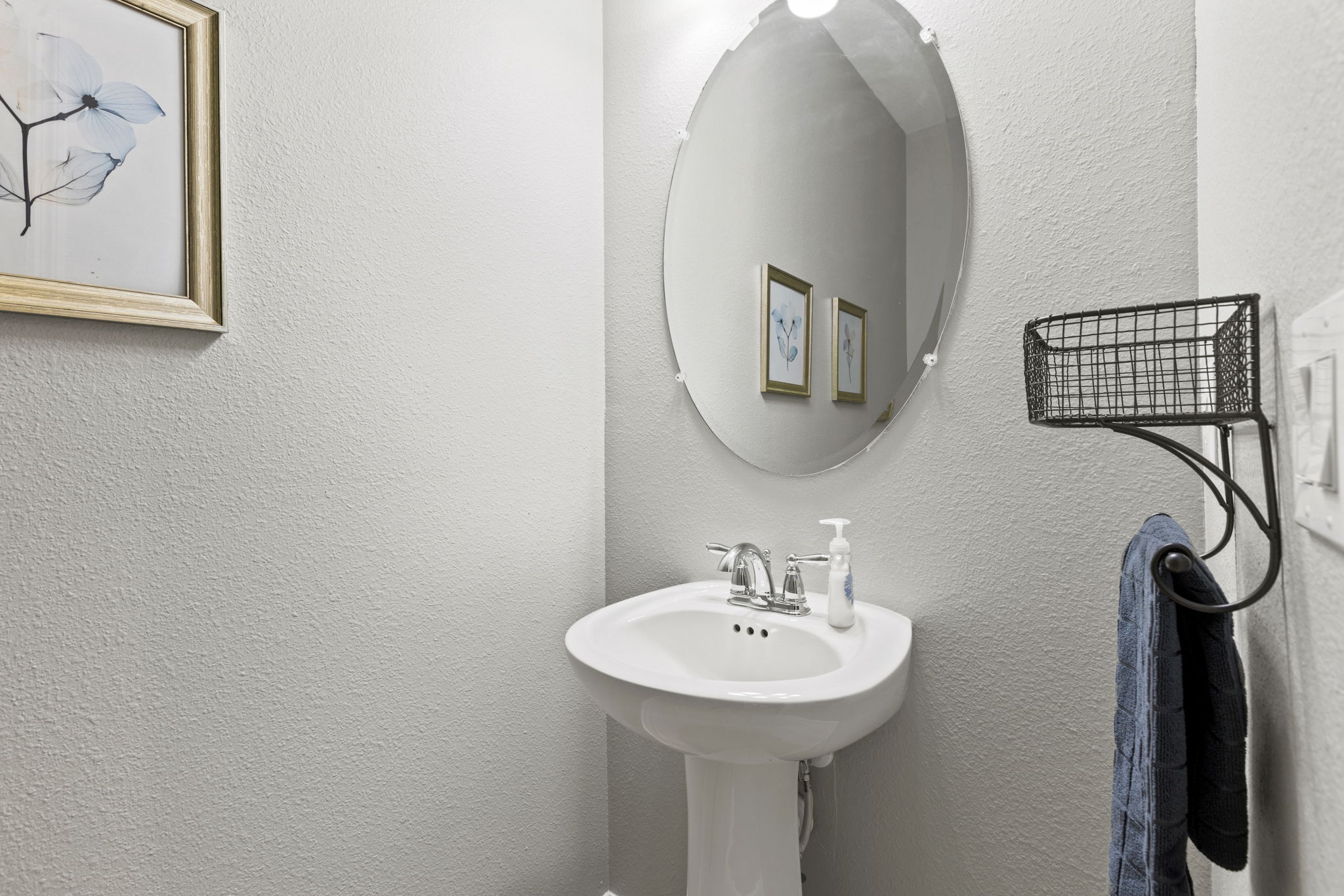 Wesley Chapel, Florida, 33545, United States, 4 Bedrooms Bedrooms, ,5 BathroomsBathrooms,Residential,For Sale,1975972