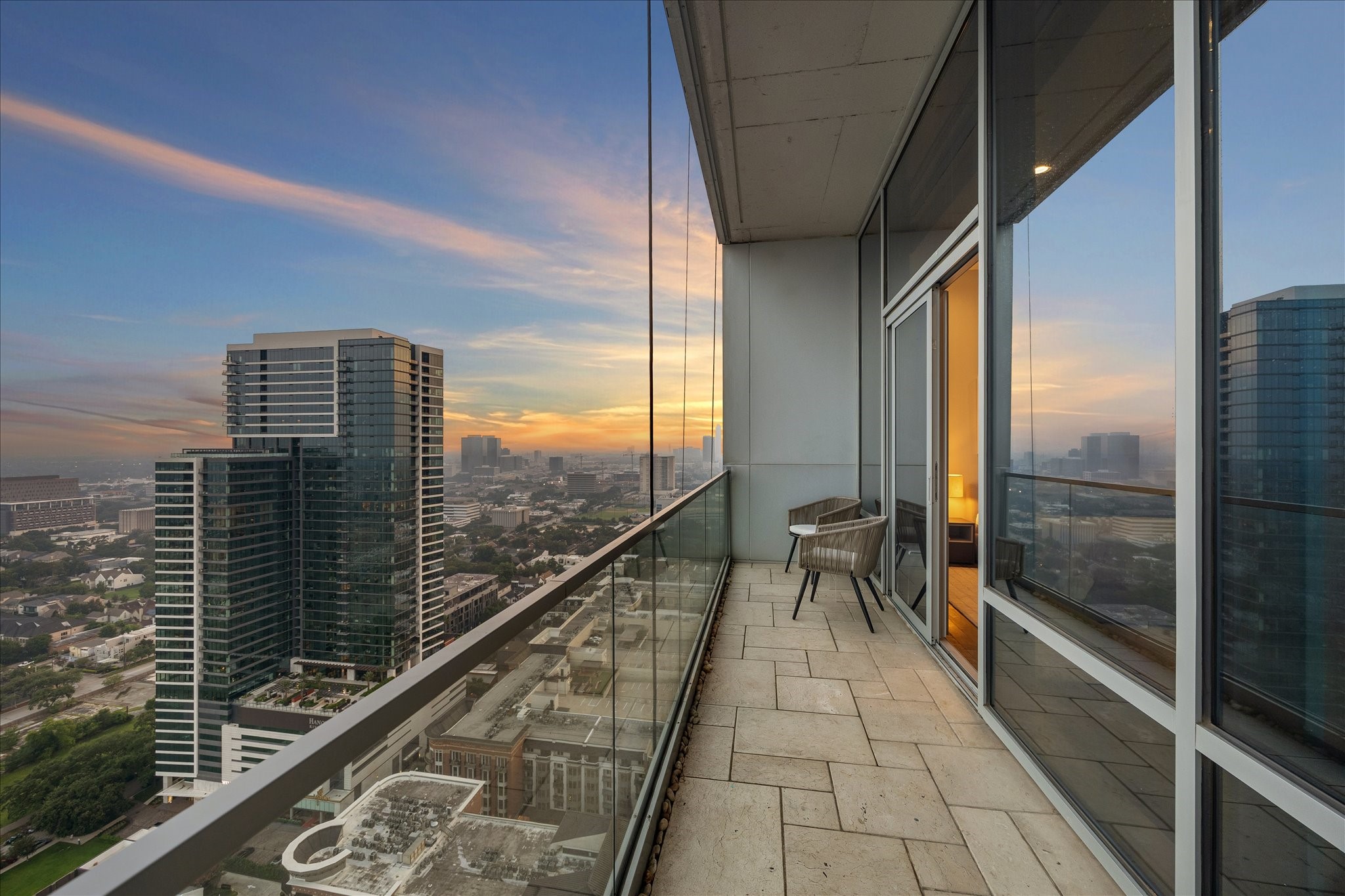  2727 Kirby Drive #19F - 物件實景