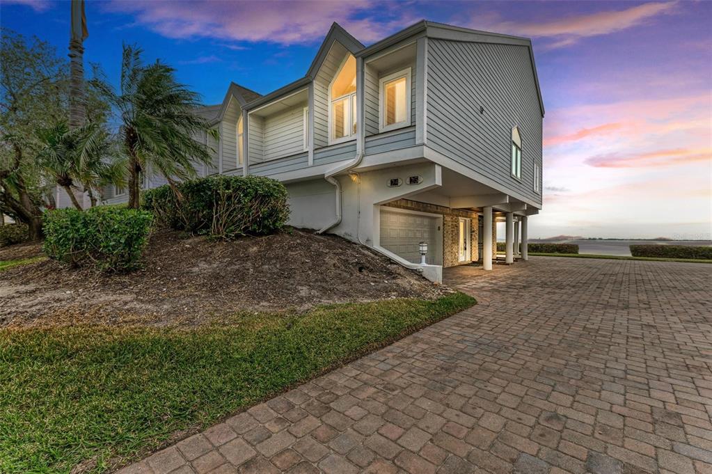Bradenton, Florida, 34210, United States, 2 Bedrooms Bedrooms, ,2 BathroomsBathrooms,Residential,For Sale,1897662