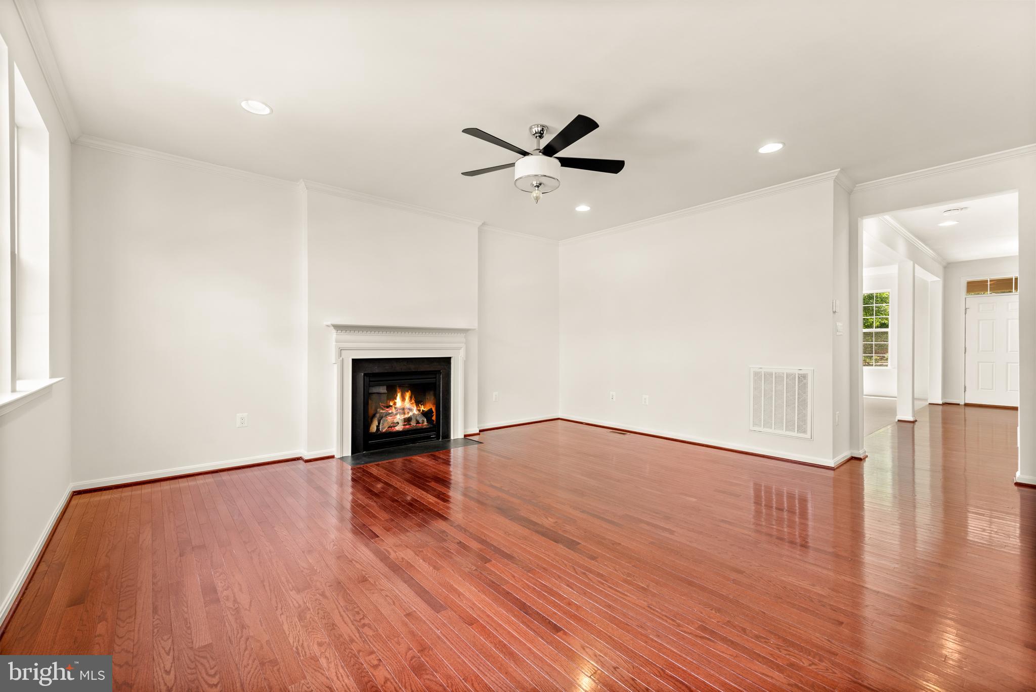 Manassas, Virginia, 20110, United States, 4 Bedrooms Bedrooms, ,4 BathroomsBathrooms,Residential,For Sale,1905847