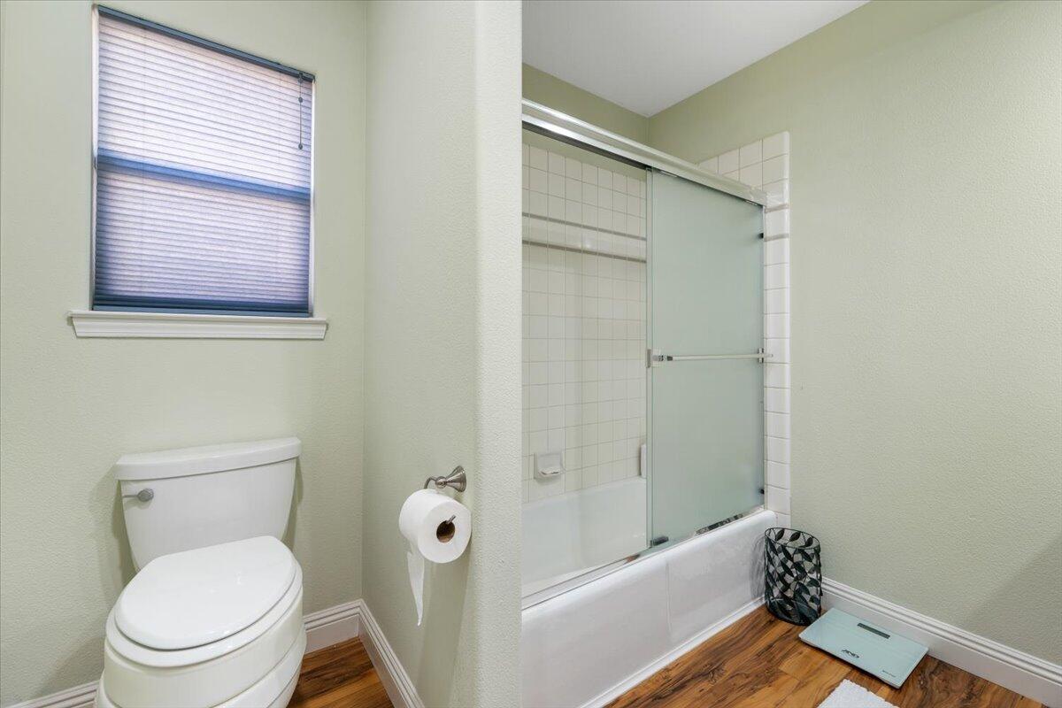 Redding, California, 96001, United States, 3 Bedrooms Bedrooms, ,2 BathroomsBathrooms,Residential,For Sale,1949690