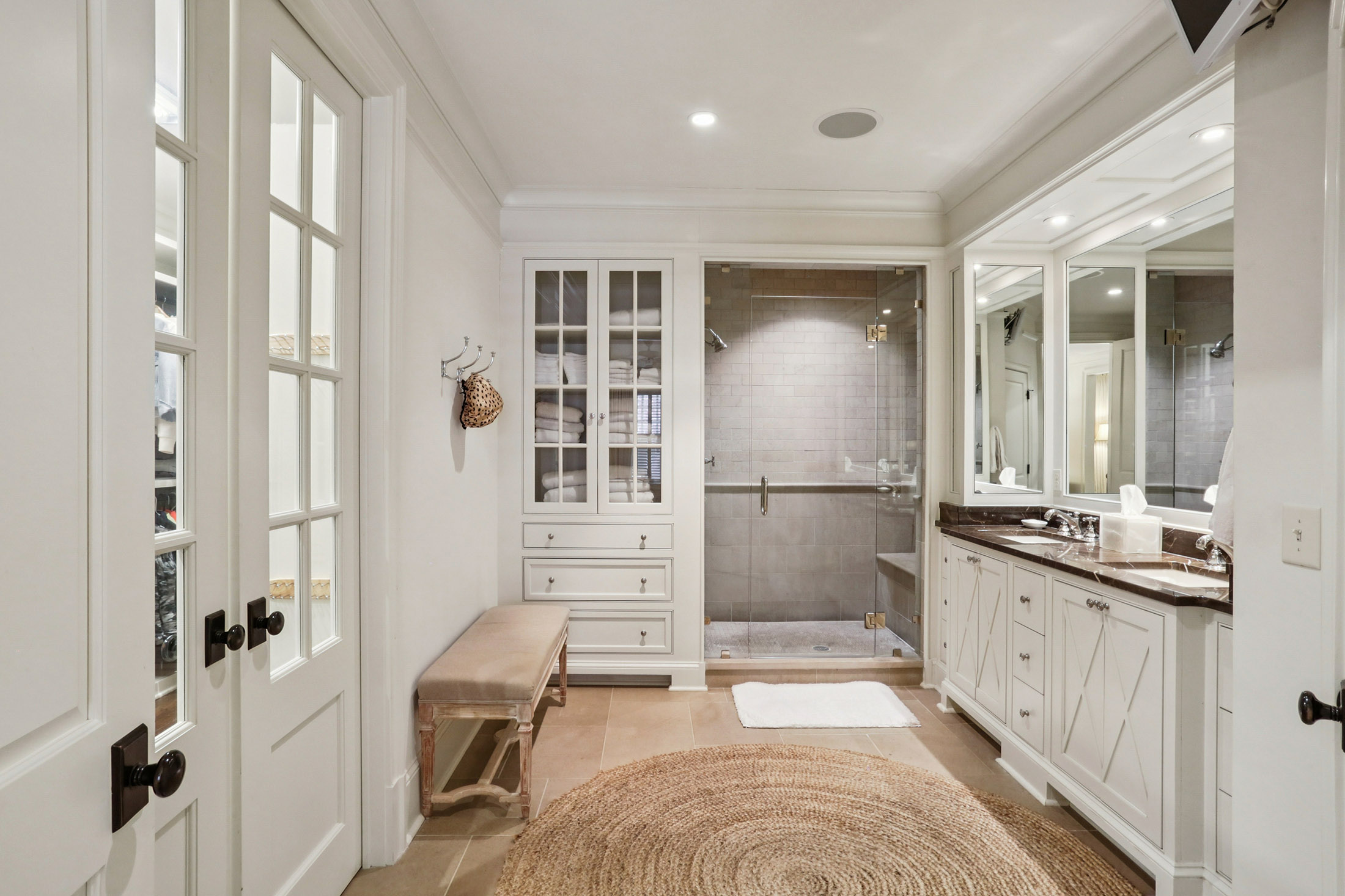  Exceptional Garden Hills Townhome Combines Luxury, Location and Lifestyle - 物件實景