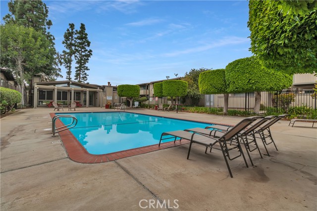 Torrance, California, 90502, United States, 2 Bedrooms Bedrooms, ,2 BathroomsBathrooms,Residential,For Sale,1987112