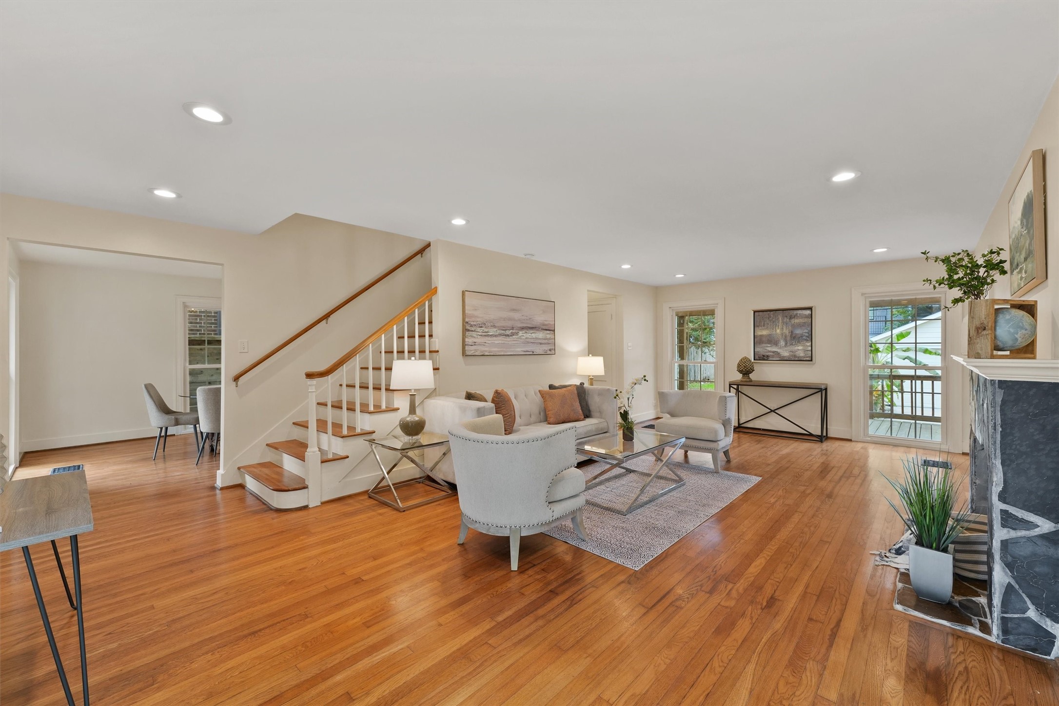 Houston, Texas, 77098, United States, 4 Bedrooms Bedrooms, ,3 BathroomsBathrooms,Residential,For Sale,1849848