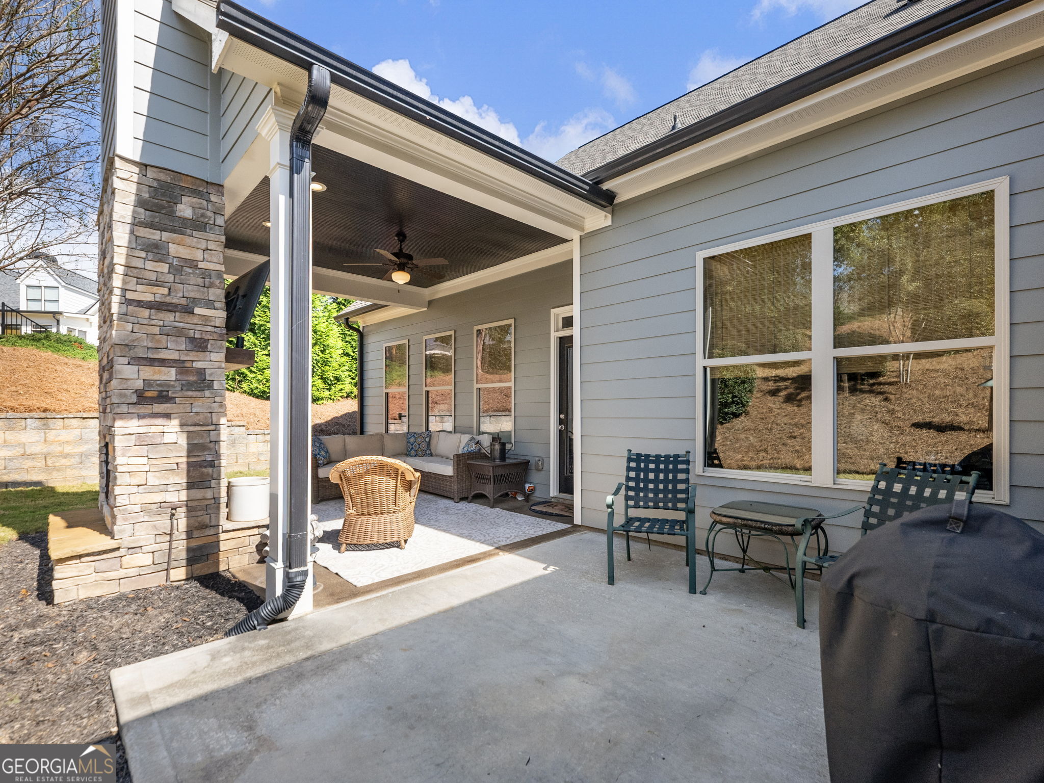 Hoschton, Georgia, 30548, United States, 5 Bedrooms Bedrooms, ,3 BathroomsBathrooms,Residential,For Sale,1986295