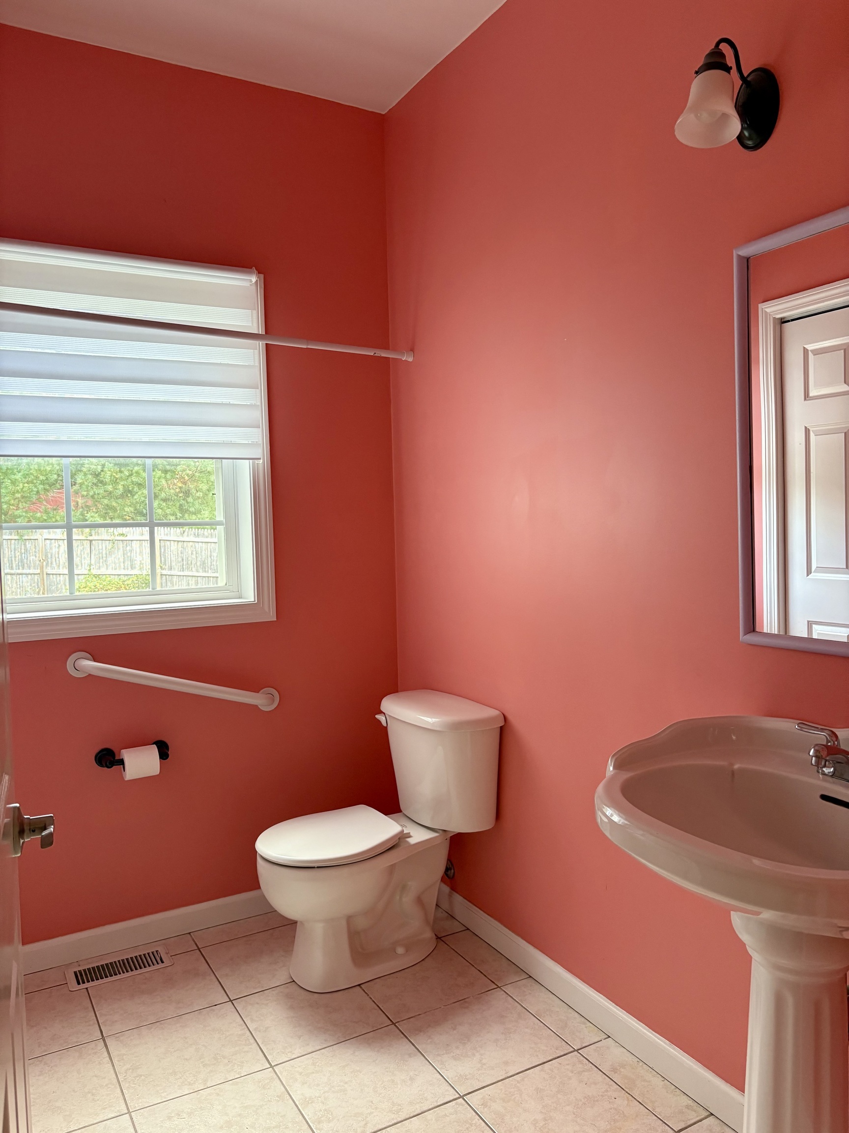 Clinton, Connecticut, 06413, United States, 4 Bedrooms Bedrooms, ,3 BathroomsBathrooms,Residential,For Sale,1989130