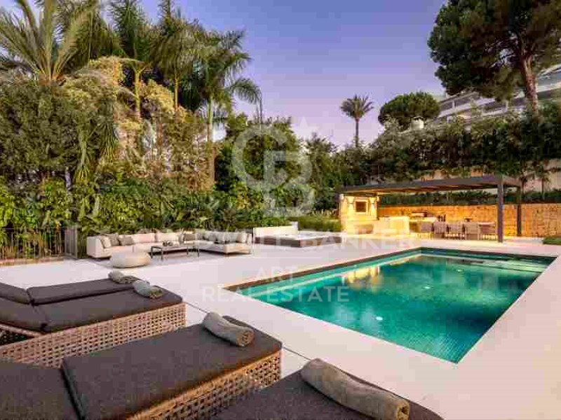 Marbella, Andalusia, ES, 5 Bedrooms Bedrooms, ,5 BathroomsBathrooms,Residential,For Sale,1819218