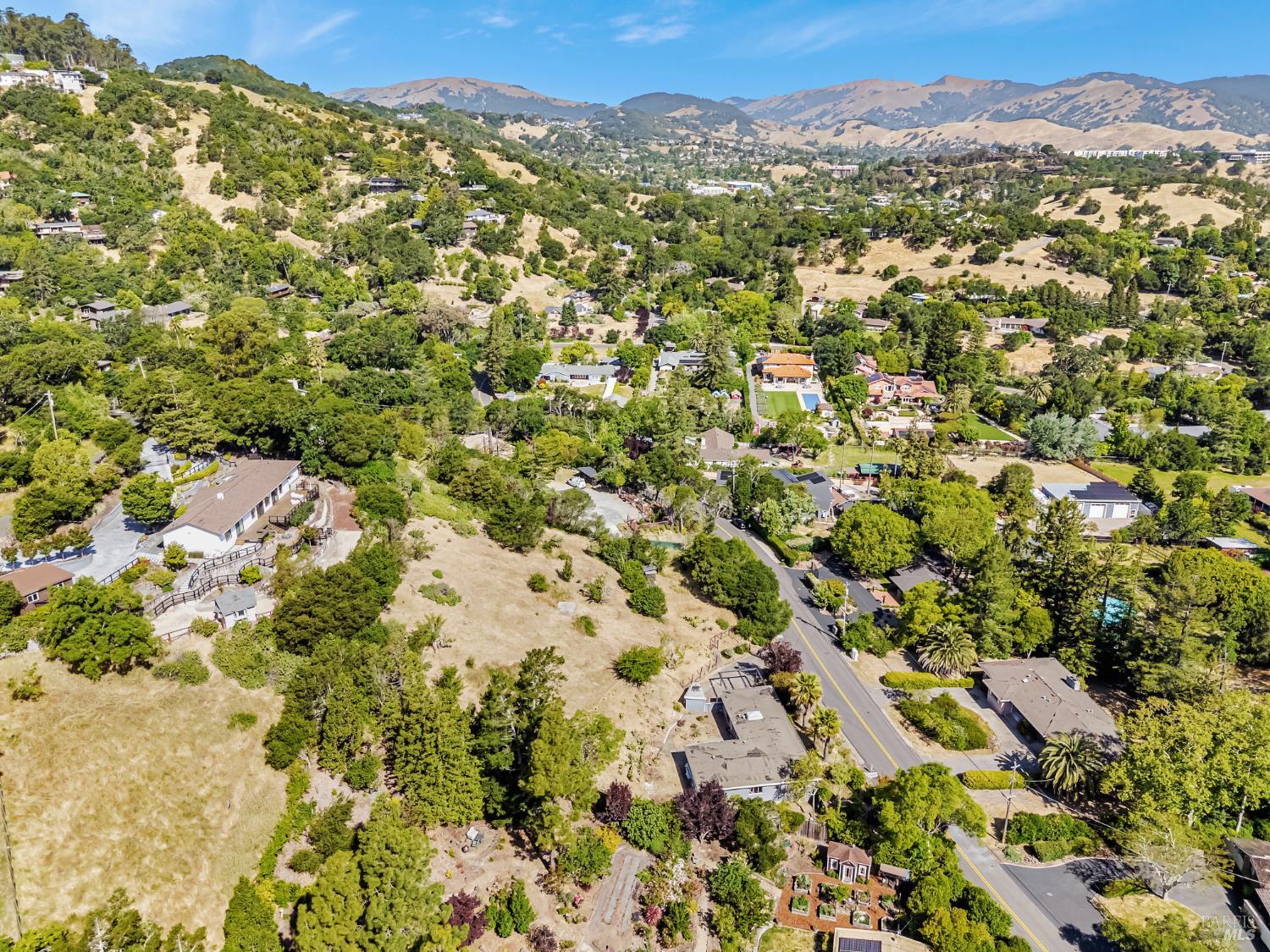 San Rafael, California, 94903, United States, 4 Bedrooms Bedrooms, ,3 BathroomsBathrooms,Residential,For Sale,1837138
