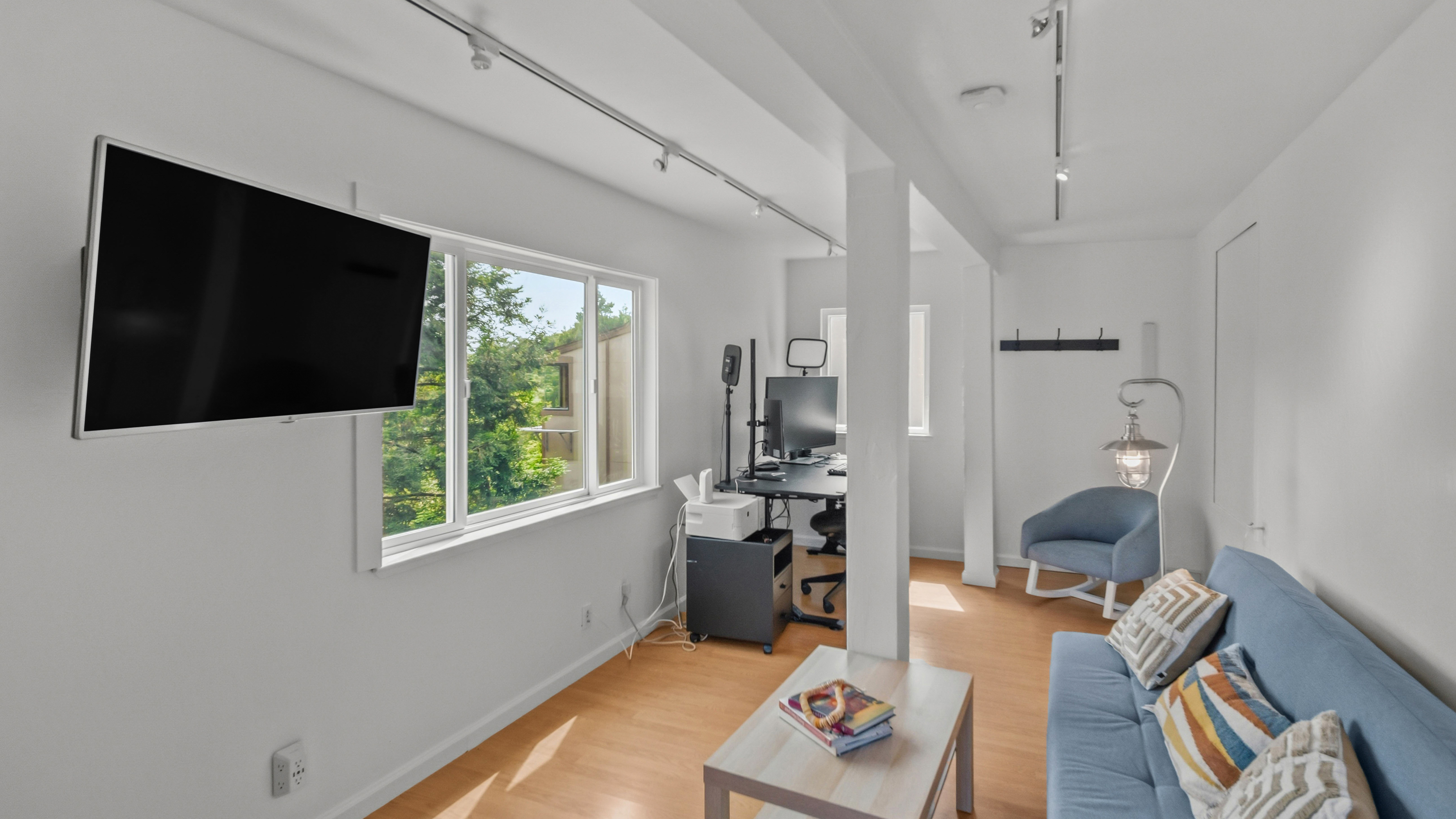  Contempary Hillside Living - 物件實景