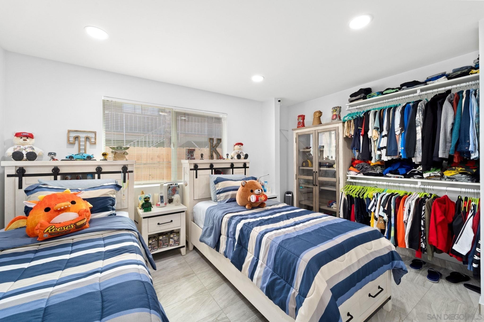 El Cajon, California, 92020, United States, 3 Bedrooms Bedrooms, ,2 BathroomsBathrooms,Residential,For Sale,1784508