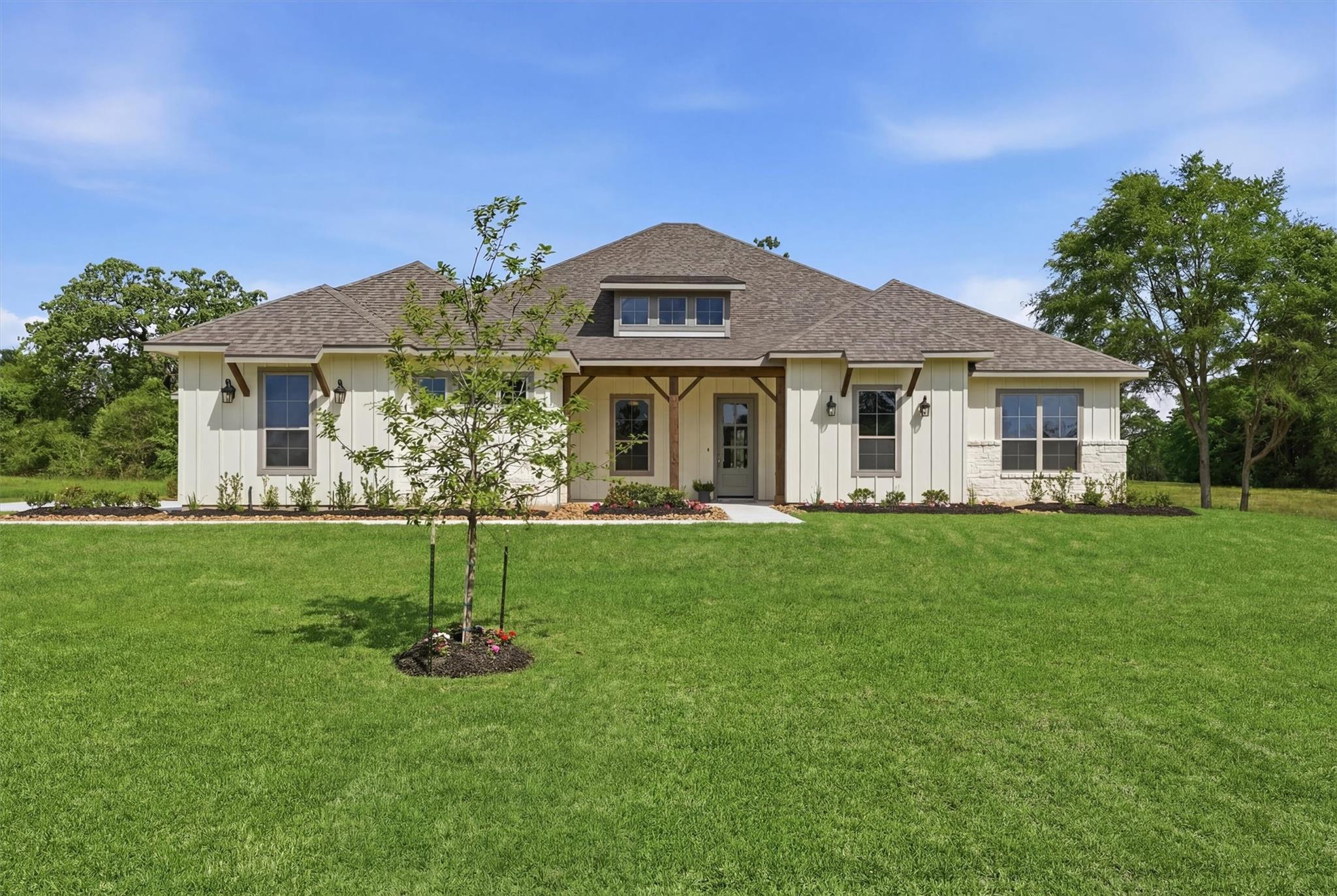 Montgomery, Texas, 77356, United States, 4 Bedrooms Bedrooms, ,5 BathroomsBathrooms,Residential,For Sale,2028408