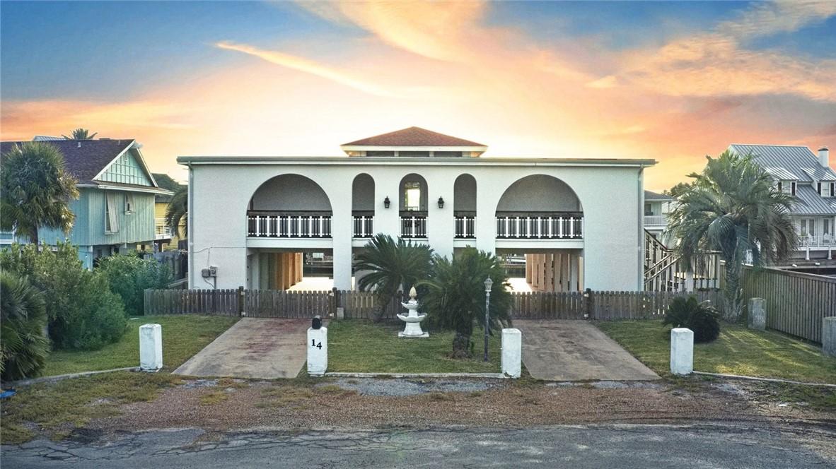 Rockport, Texas, 78382, United States, 4 Bedrooms Bedrooms, ,3 BathroomsBathrooms,Residential,For Sale,1691241