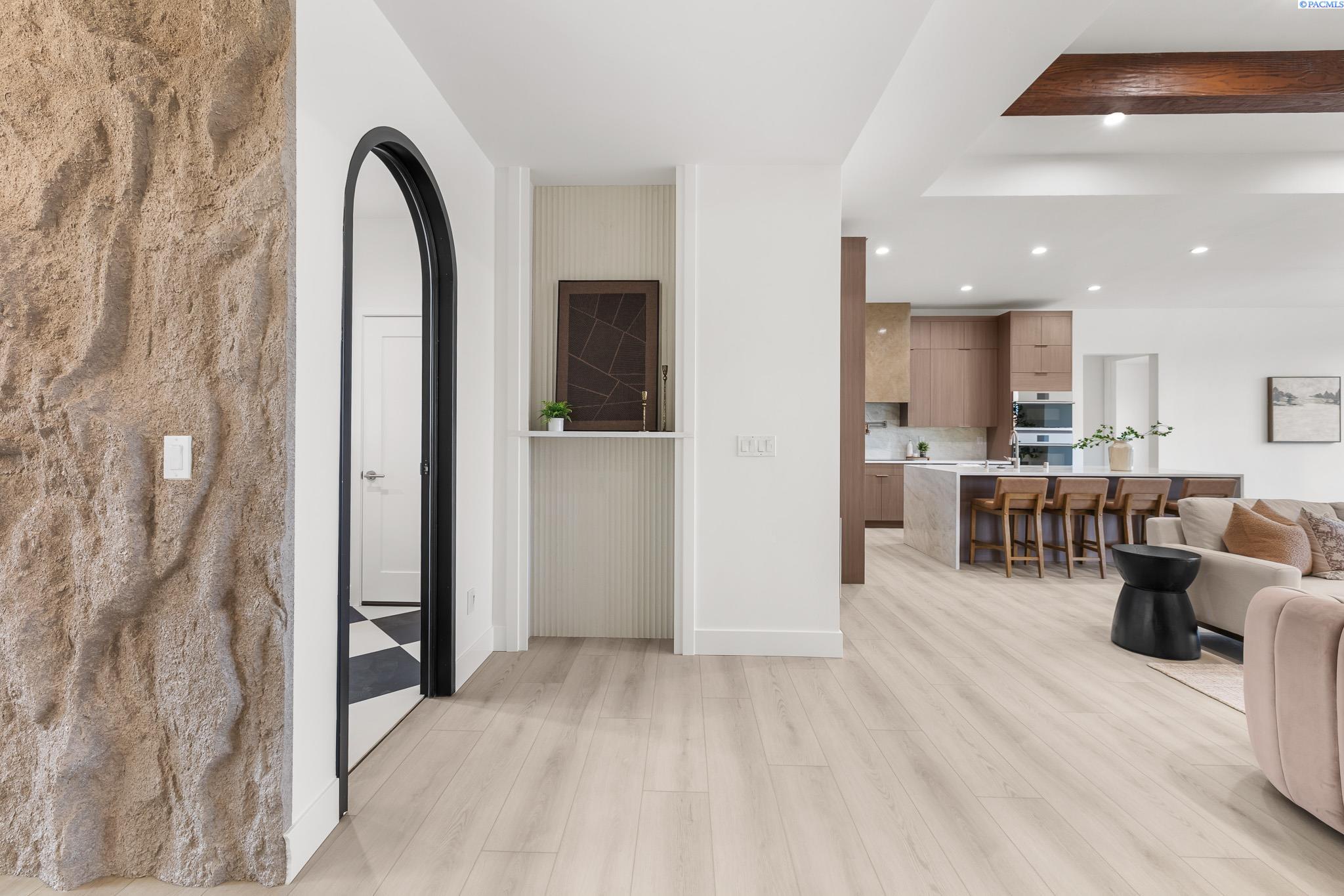 Richland, Washington, 99352, United States, 4 Bedrooms Bedrooms, ,2 BathroomsBathrooms,Residential,For Sale,2000118