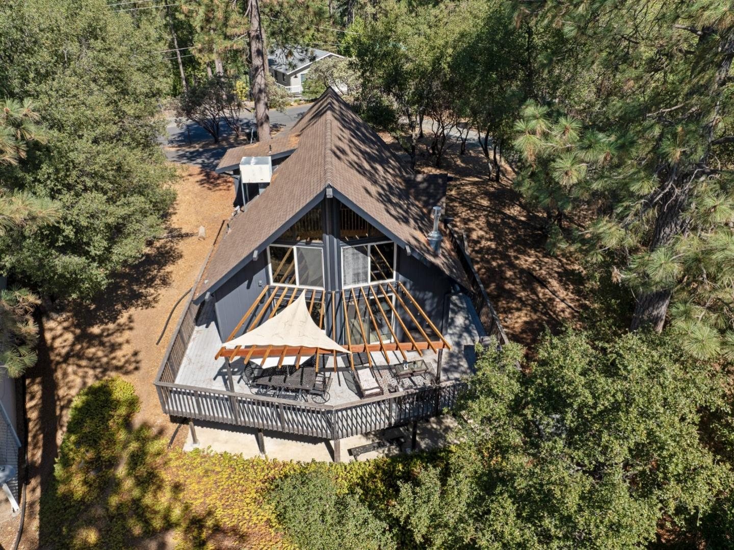 Groveland, California, 95321, United States, 2 Bedrooms Bedrooms, ,3 BathroomsBathrooms,Residential,For Sale,1962373