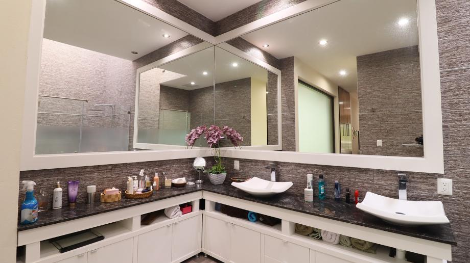 Morelia, Michoacán de Ocampo, 58350, Mexico, 3 Bedrooms Bedrooms, ,4 BathroomsBathrooms,Residential,For Sale,1829040