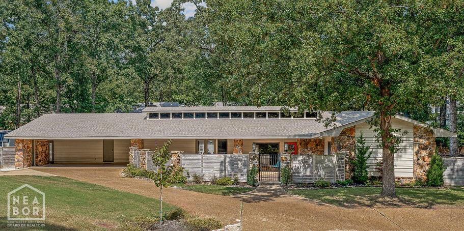 Jonesboro, Arkansas, 72404, United States, ,4 BathroomsBathrooms,Residential,For Sale,1982886