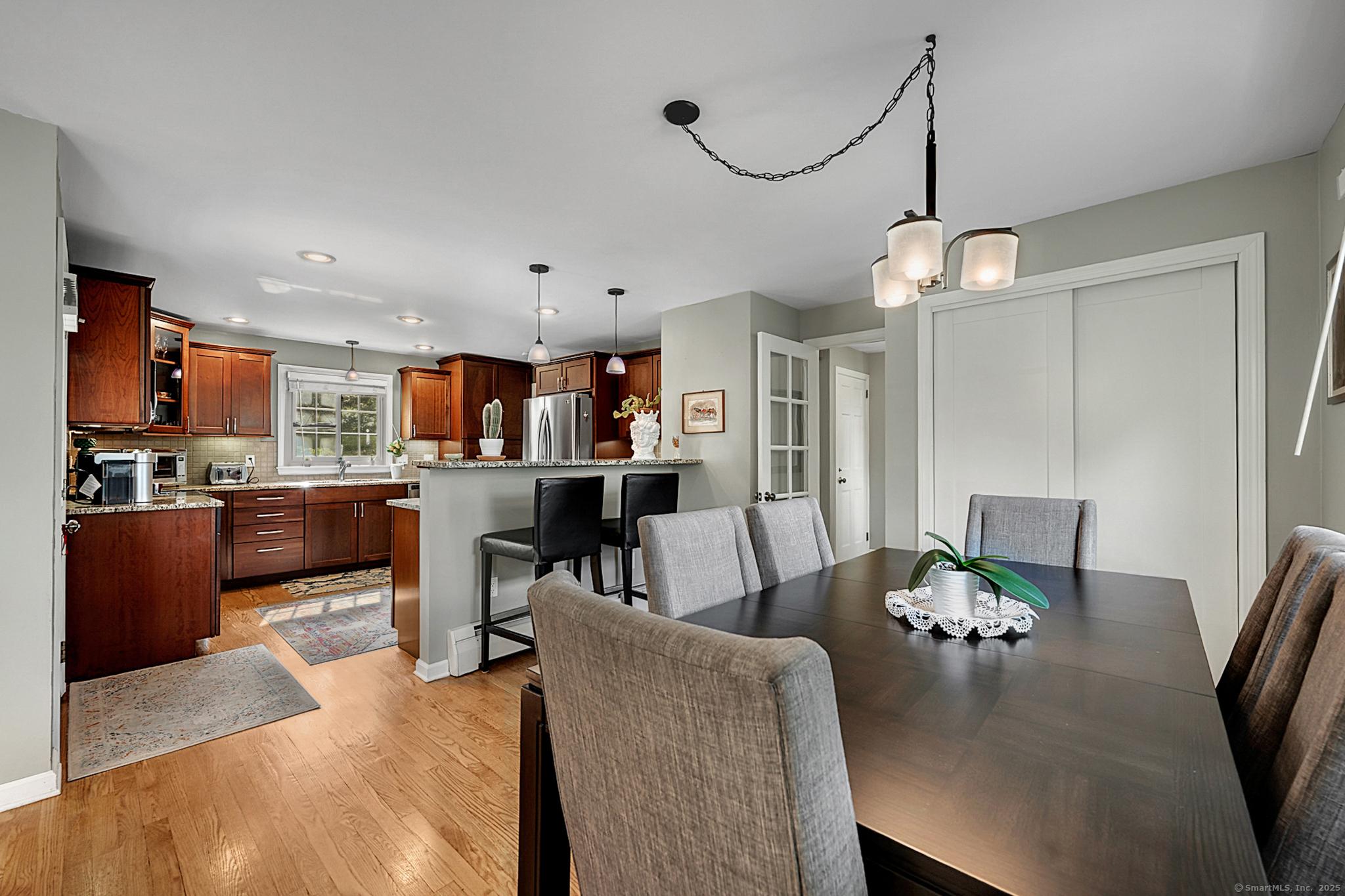 Middletown, Connecticut, 06457, United States, 4 Bedrooms Bedrooms, ,2 BathroomsBathrooms,Residential,For Sale,1920359