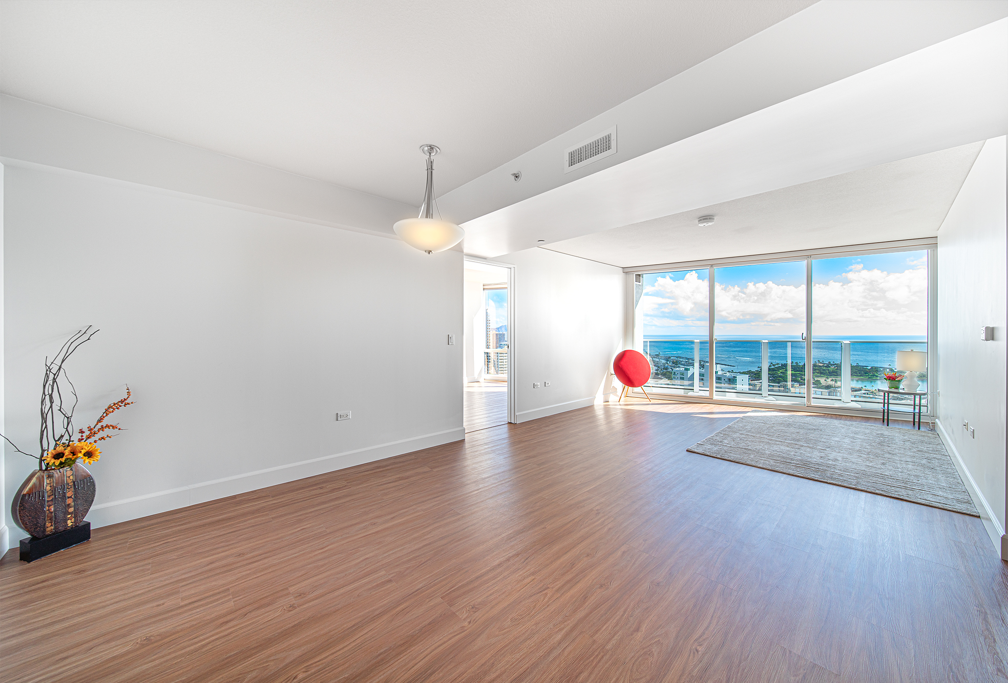 Honolulu, Hawaii, 96814, United States, 2 Bedrooms Bedrooms, ,2 BathroomsBathrooms,Residential,For Sale,1975277