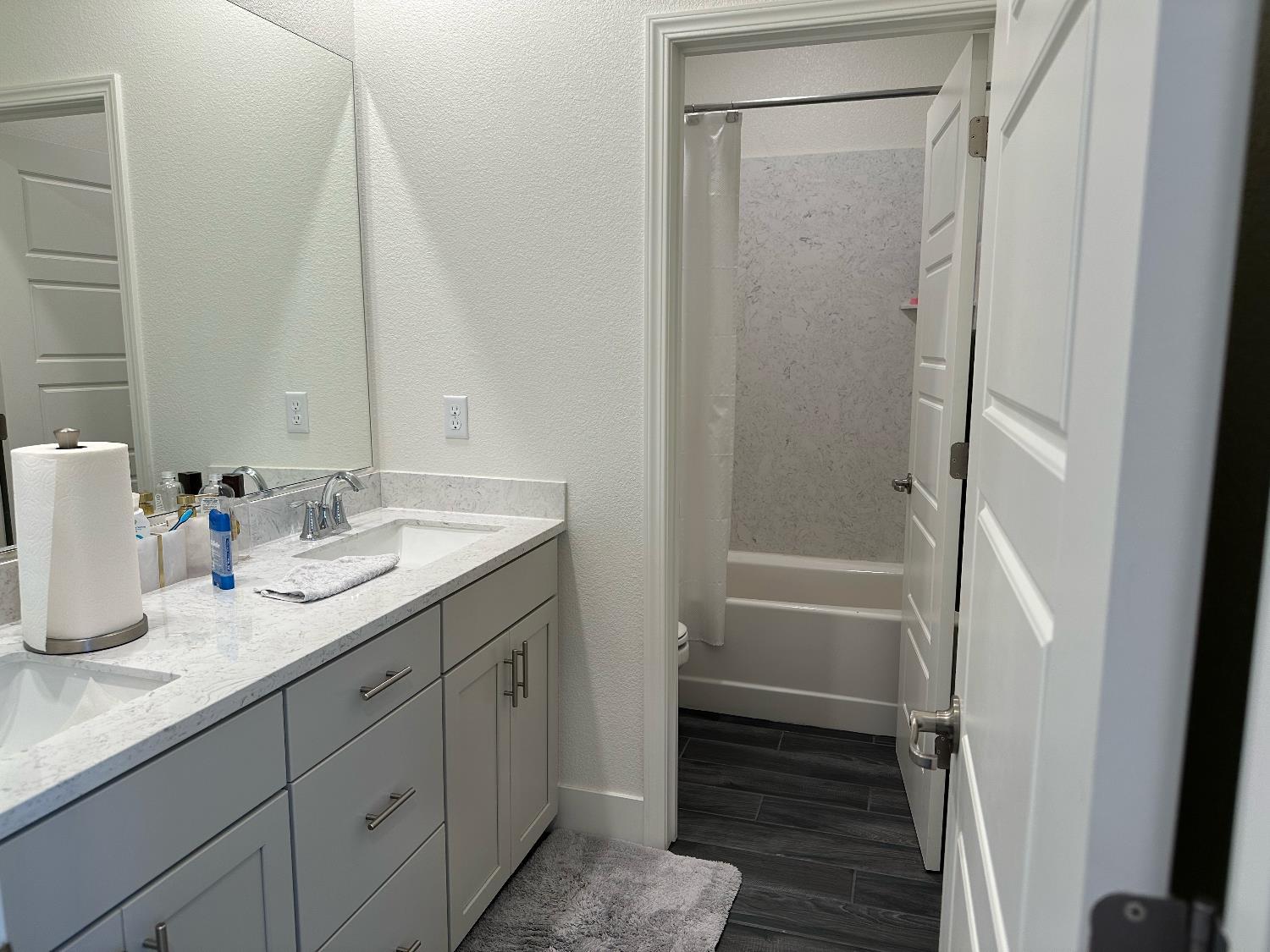 Sacramento, California, 95835, United States, 4 Bedrooms Bedrooms, ,3 BathroomsBathrooms,Residential,For Sale,1841936