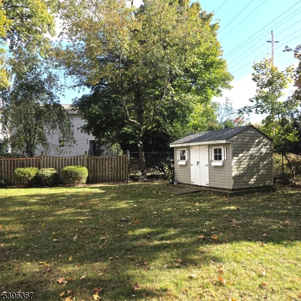 Fanwood Boro, New Jersey, 07023, United States, 4 Bedrooms Bedrooms, ,2 BathroomsBathrooms,Residential,For Sale,1991828