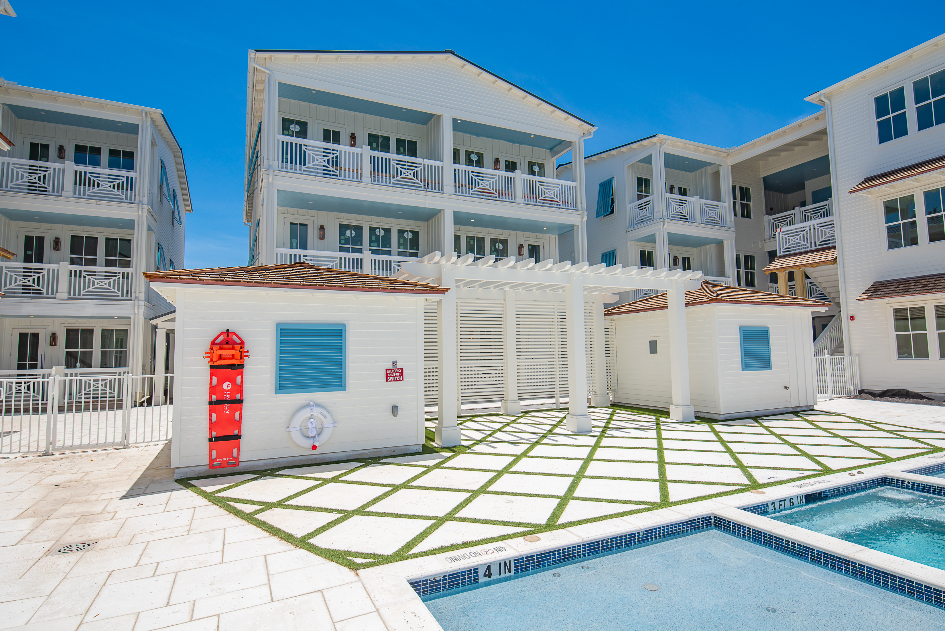  Coastal Luxury with Unmatched Water Views - 物件實景