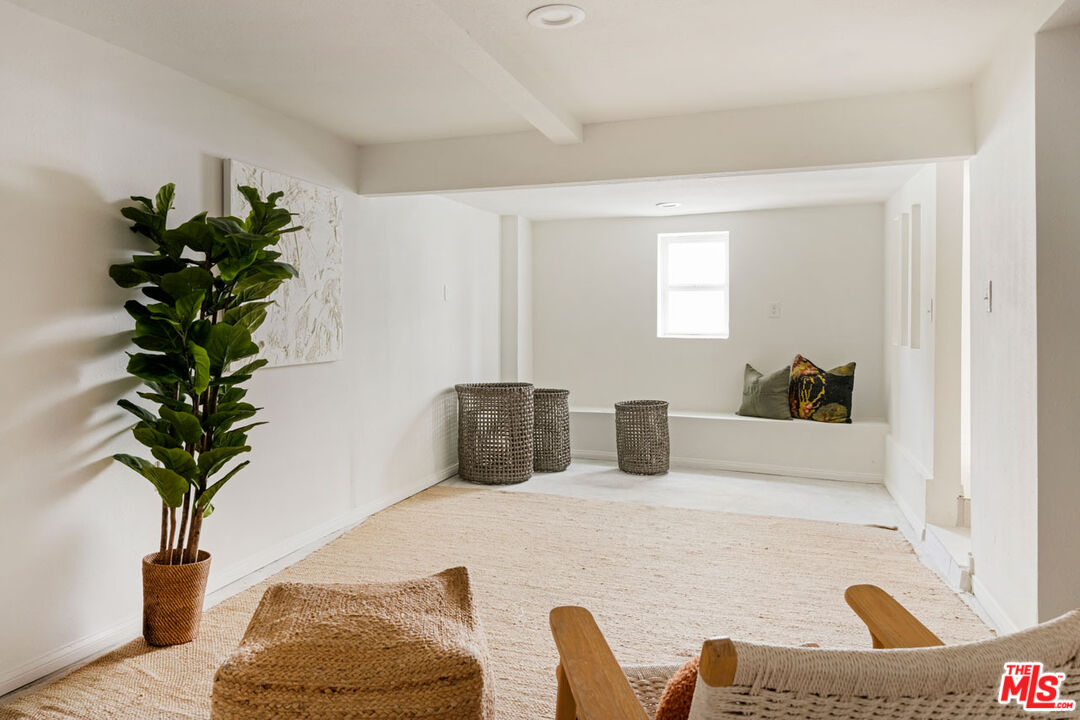 Los Angeles, California, 90042, United States, 1 Bedroom Bedrooms, ,2 BathroomsBathrooms,Residential,For Sale,1828163