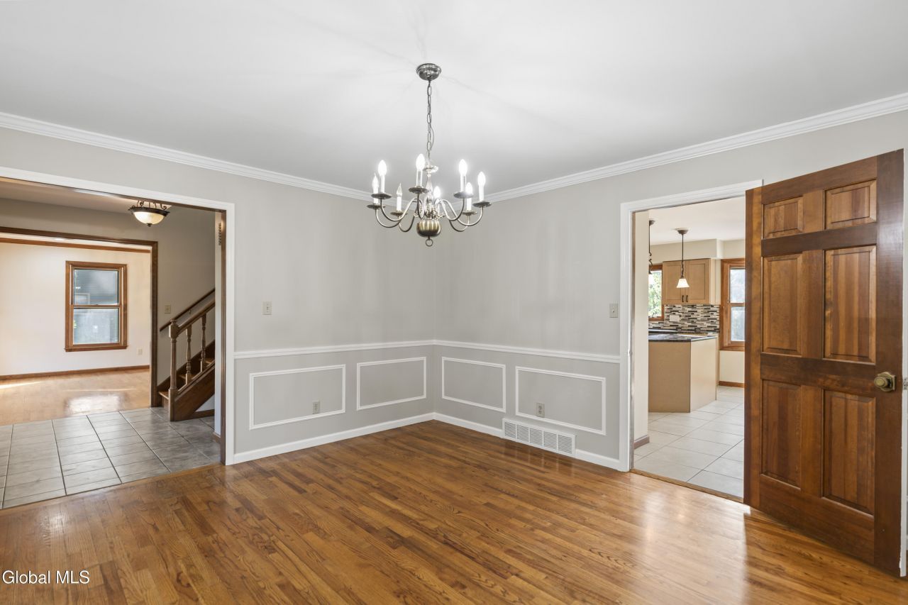 Niskayuna, New York, 12309, United States, 6 Bedrooms Bedrooms, ,4 BathroomsBathrooms,Residential,For Sale,1906999