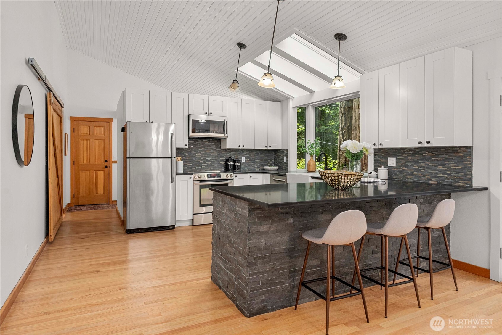 Bainbridge Island, Washington, 98110, United States, 3 Bedrooms Bedrooms, ,1 BathroomBathrooms,Residential,For Sale,1890682