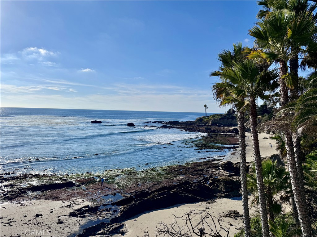 Laguna Beach, California, 92651, United States, 2 Bedrooms Bedrooms, ,1 BathroomBathrooms,Residential,For Sale,2000928